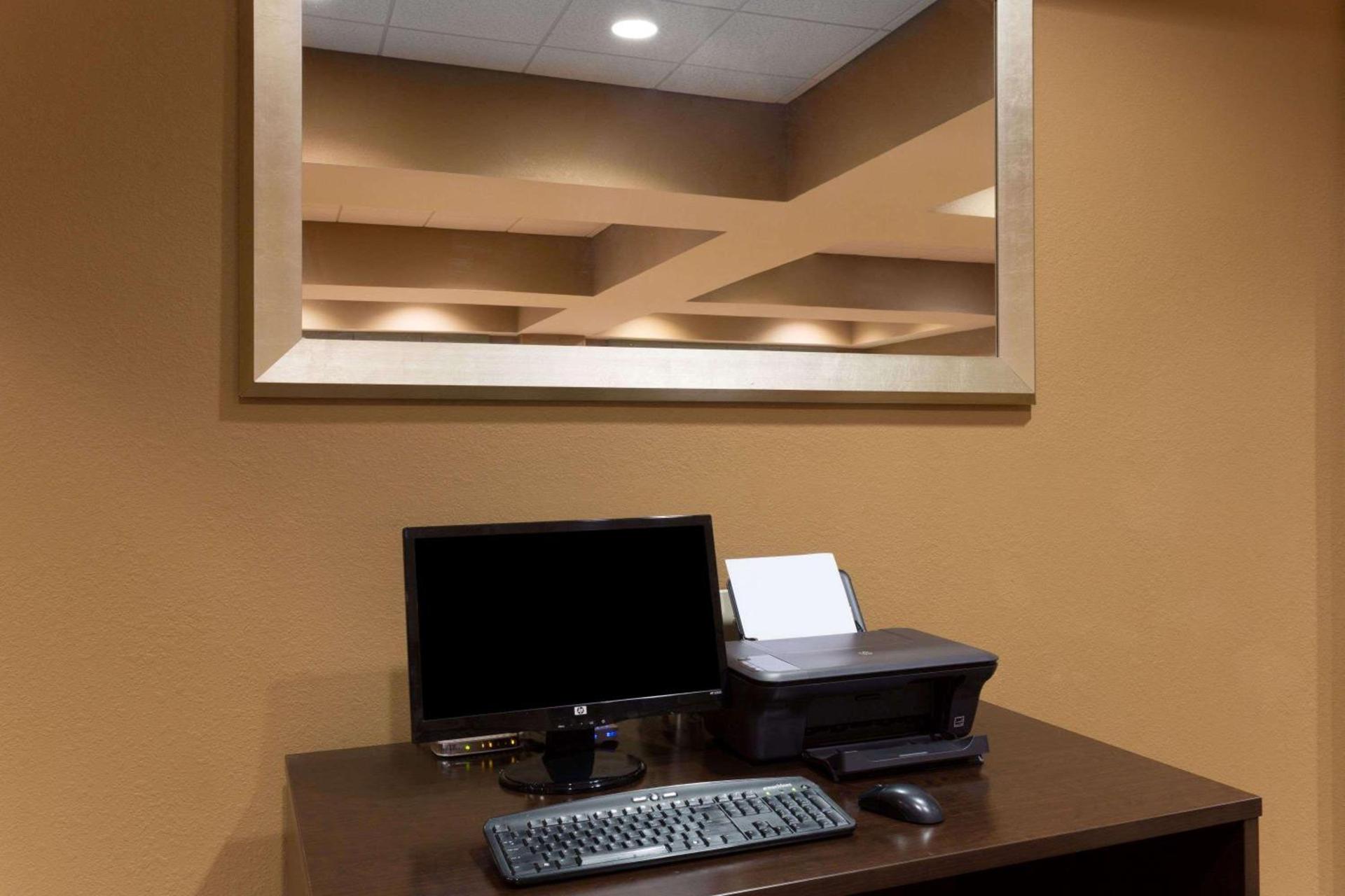 Holiday Inn Express & Suites Palm Coast - I-95 photo 12