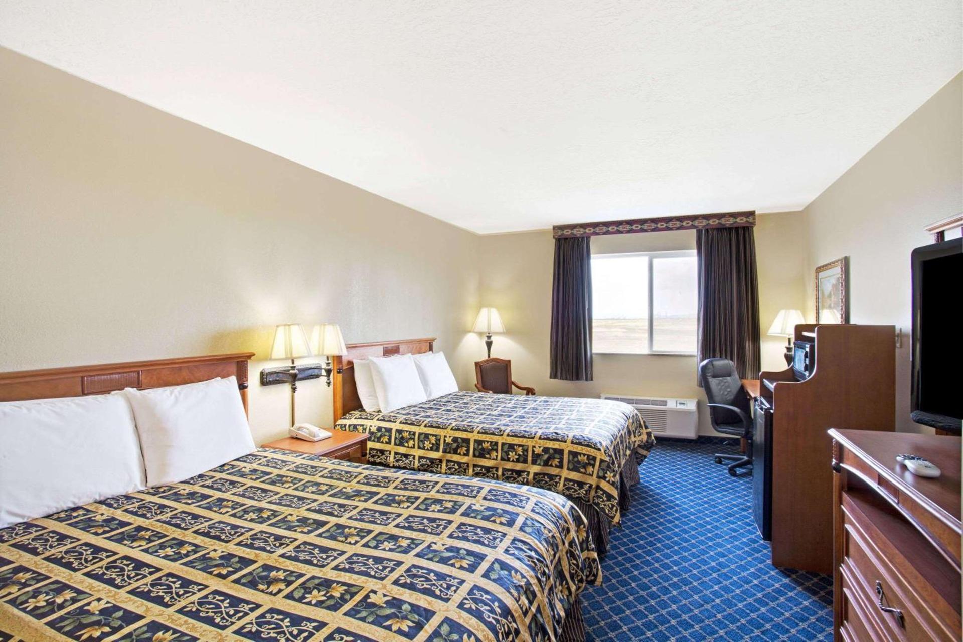 Days Inn by Wyndham Brigham City photo 9