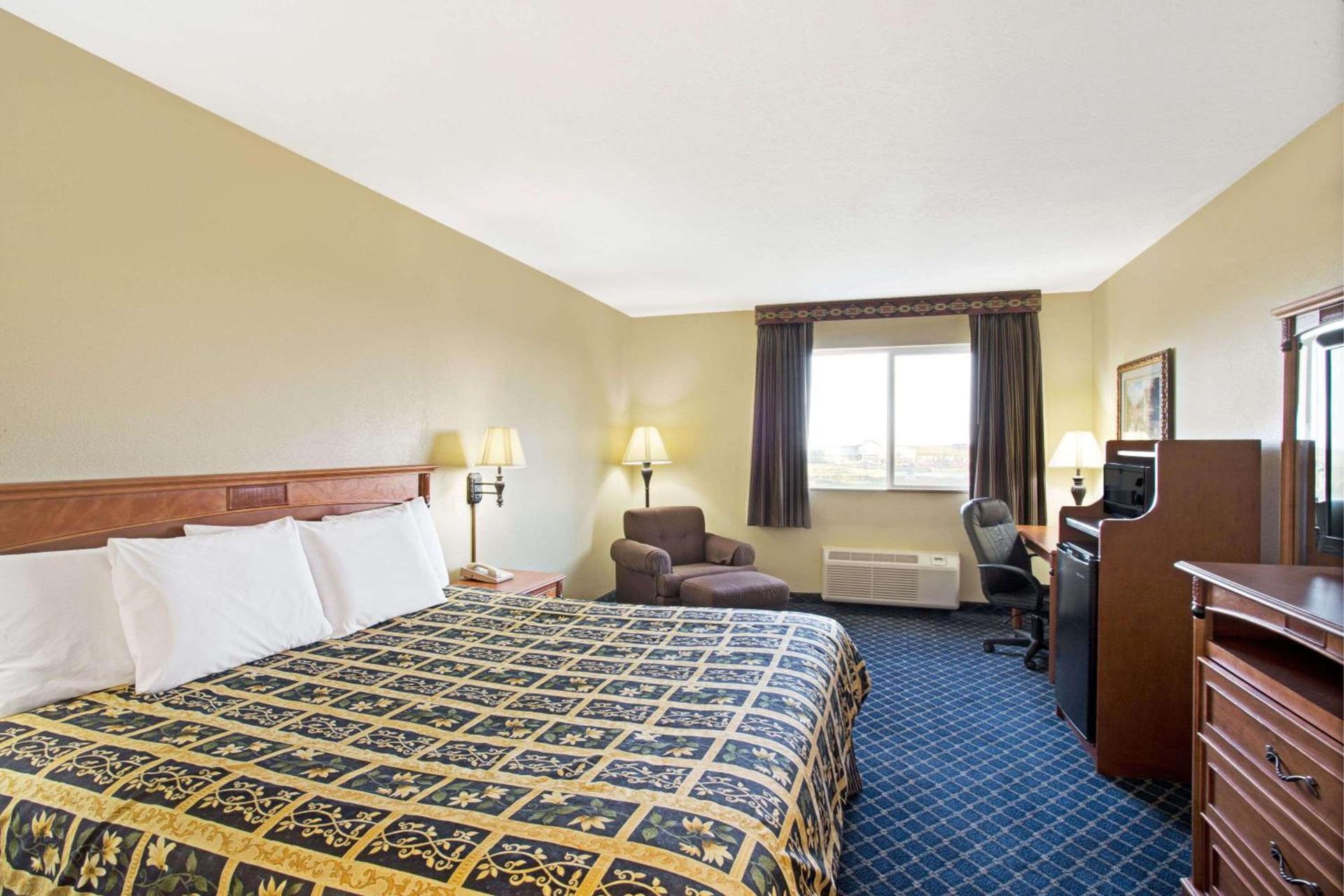 Days Inn by Wyndham Brigham City photo 10