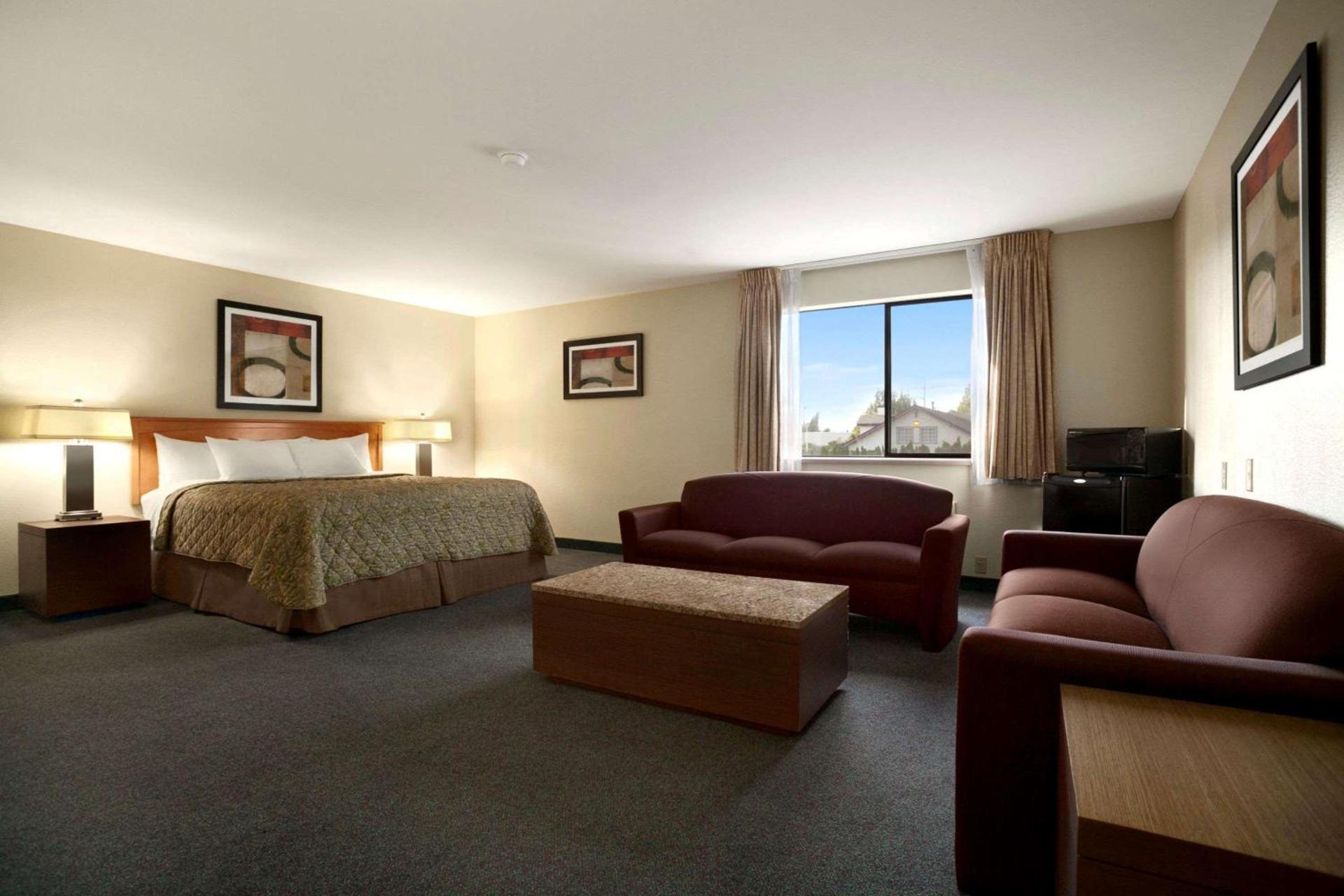 Spark by Hilton Kent Seattle photo 15
