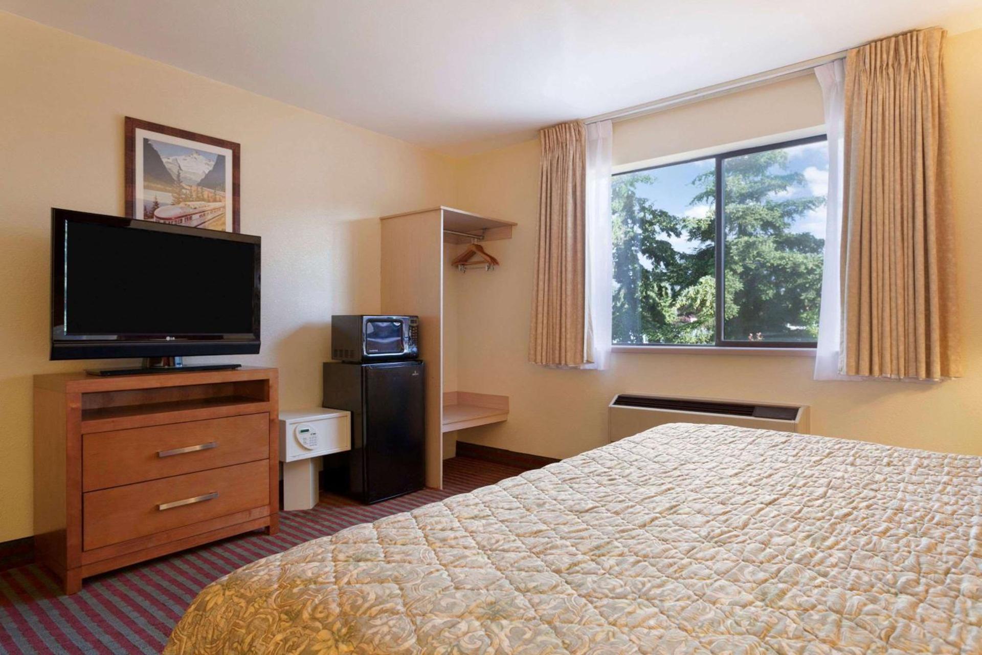 Spark by Hilton Kent Seattle photo 16