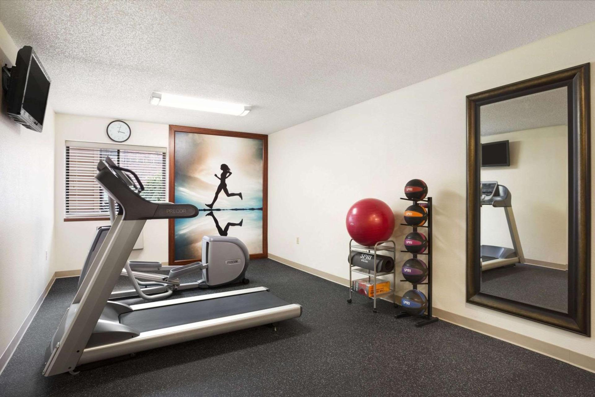 Days Inn by Wyndham Middletown photo 8