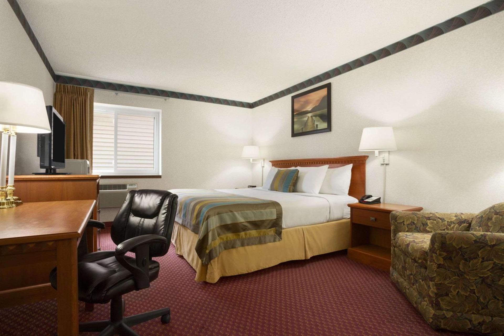 Days Inn by Wyndham Middletown photo 10