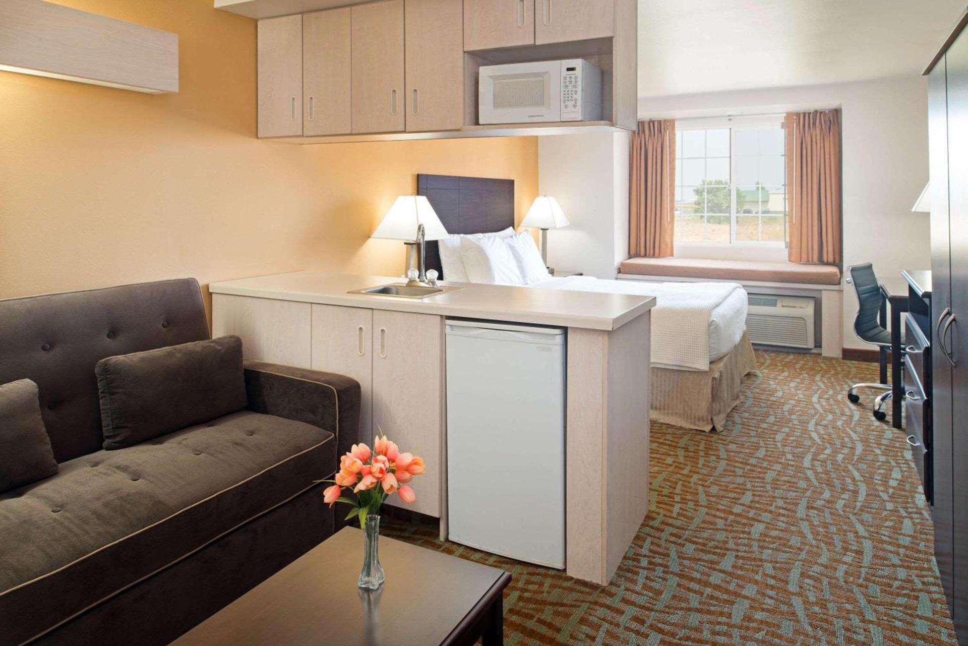 Days Inn & Suites by Wyndham Spokane Airport Airway Heights photo 10