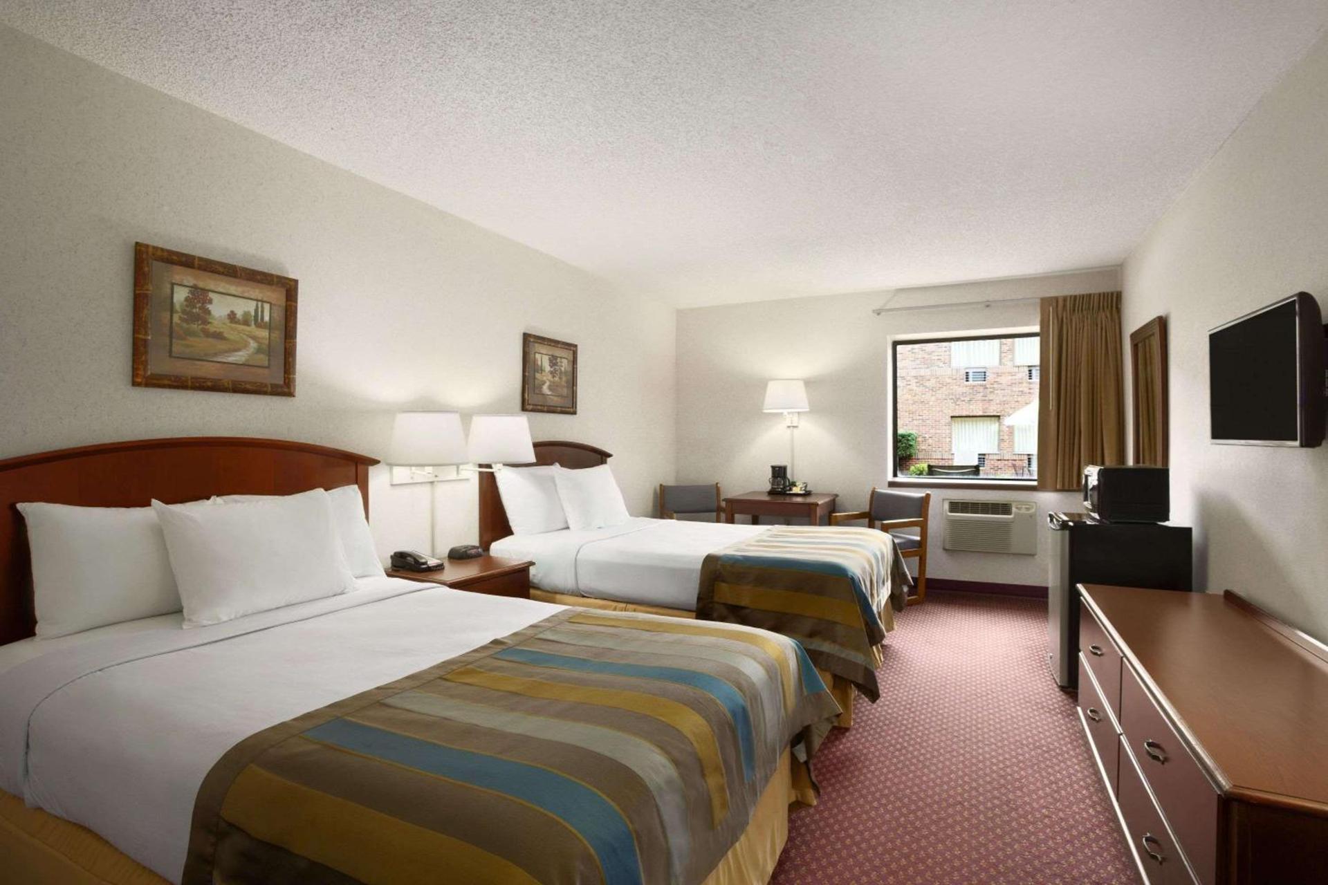 Days Inn by Wyndham Middletown photo 14