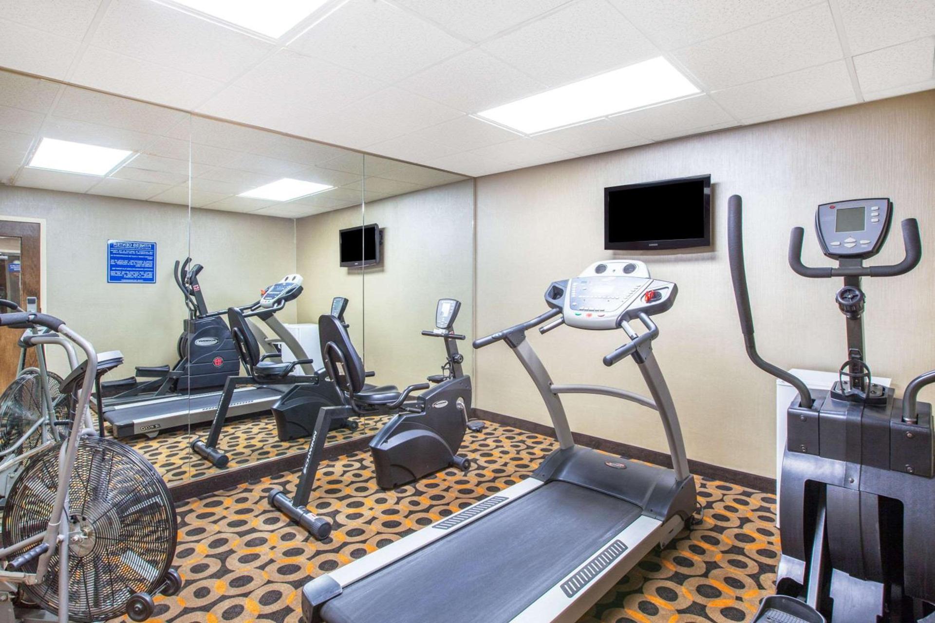 Quality Inn Brewerton - Syracuse Oneida Lake Area photo 5