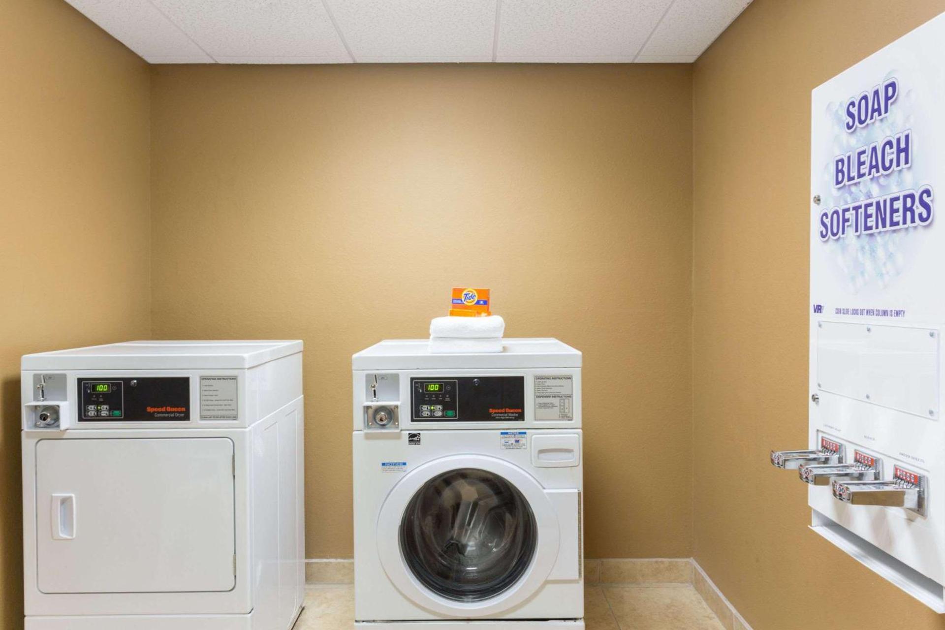 Holiday Inn Express & Suites Palm Coast - I-95 photo 11
