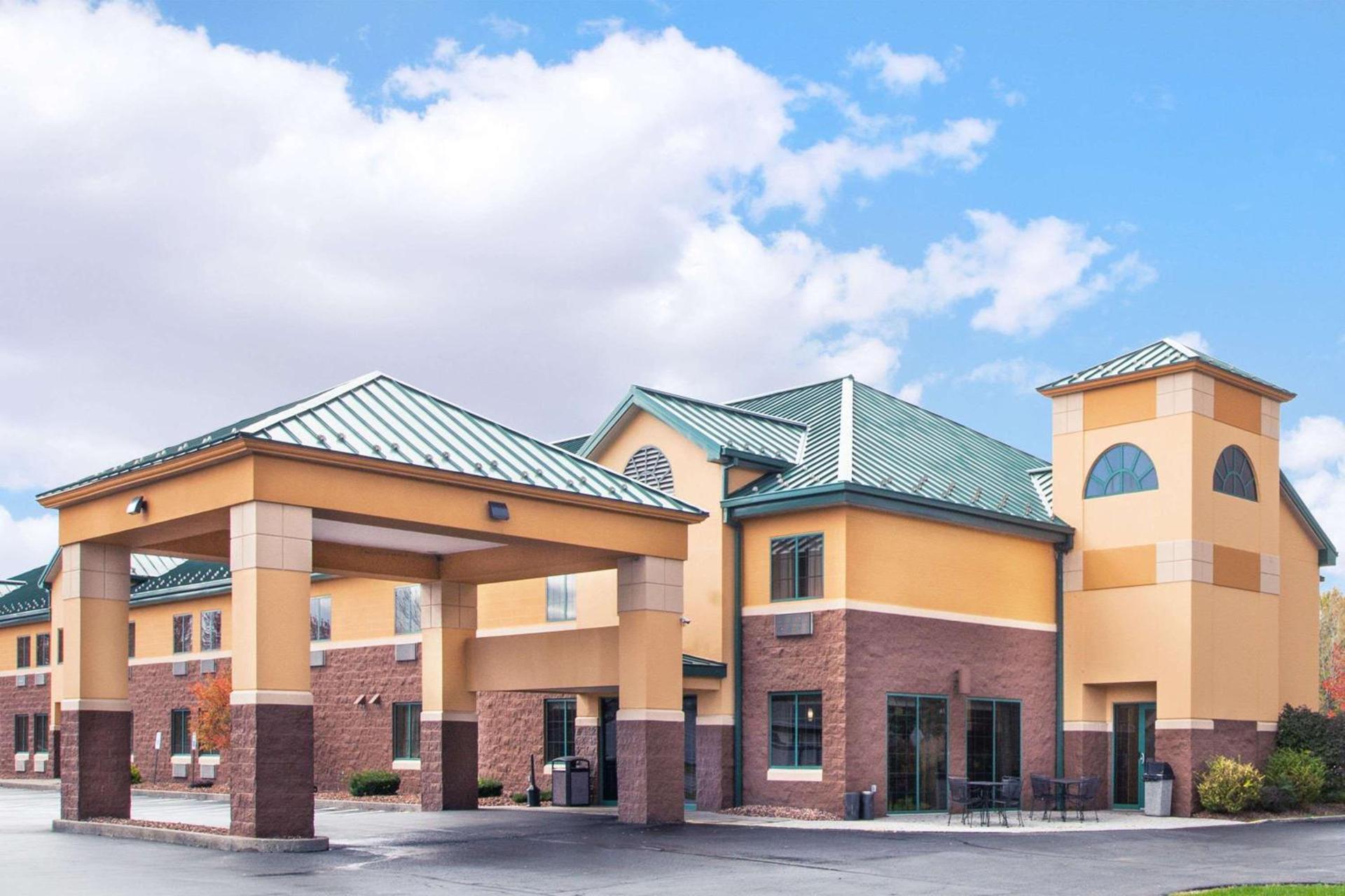 Quality Inn Brewerton - Syracuse Oneida Lake Area photo 1