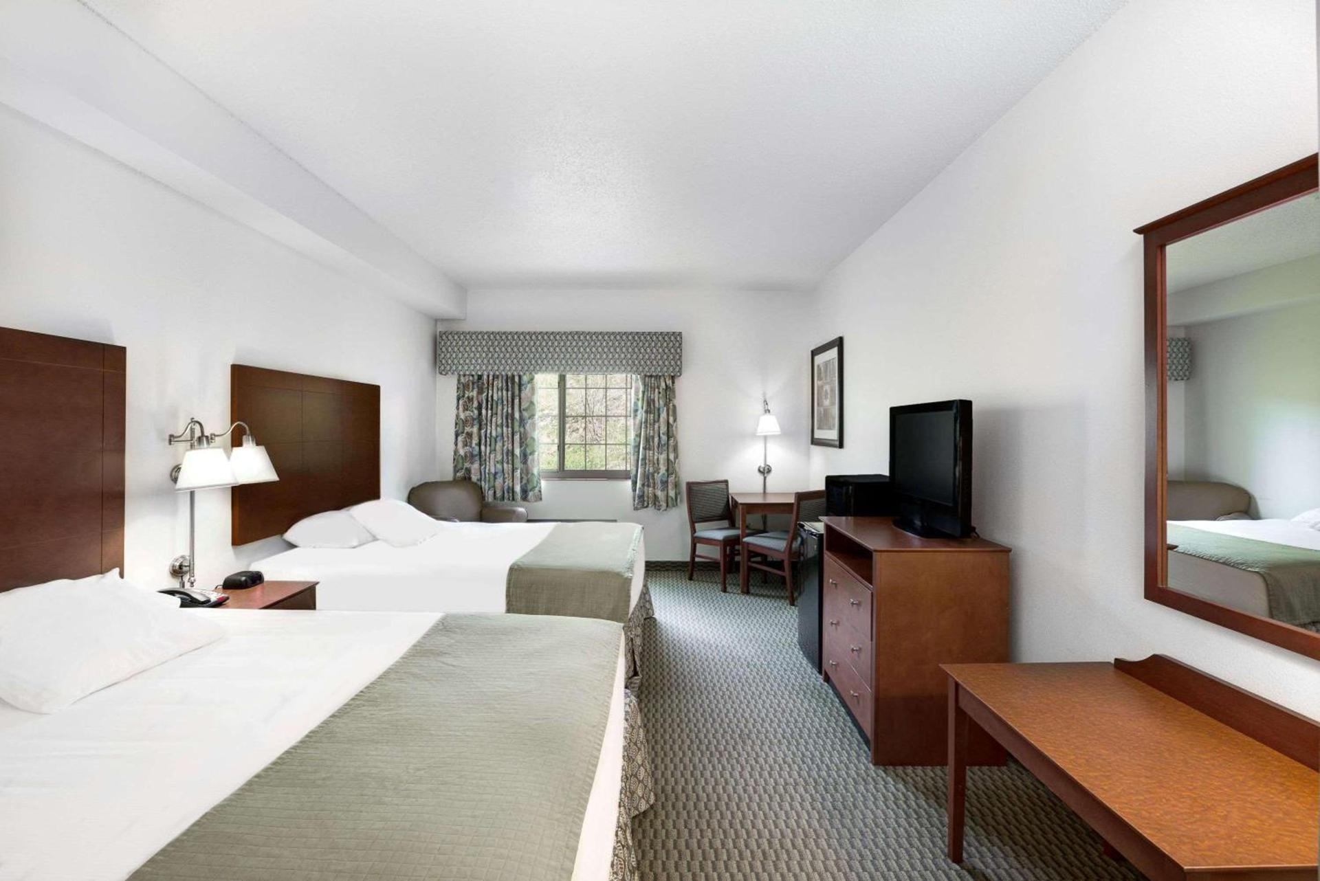 Days Inn by Wyndham Carroll photo 11