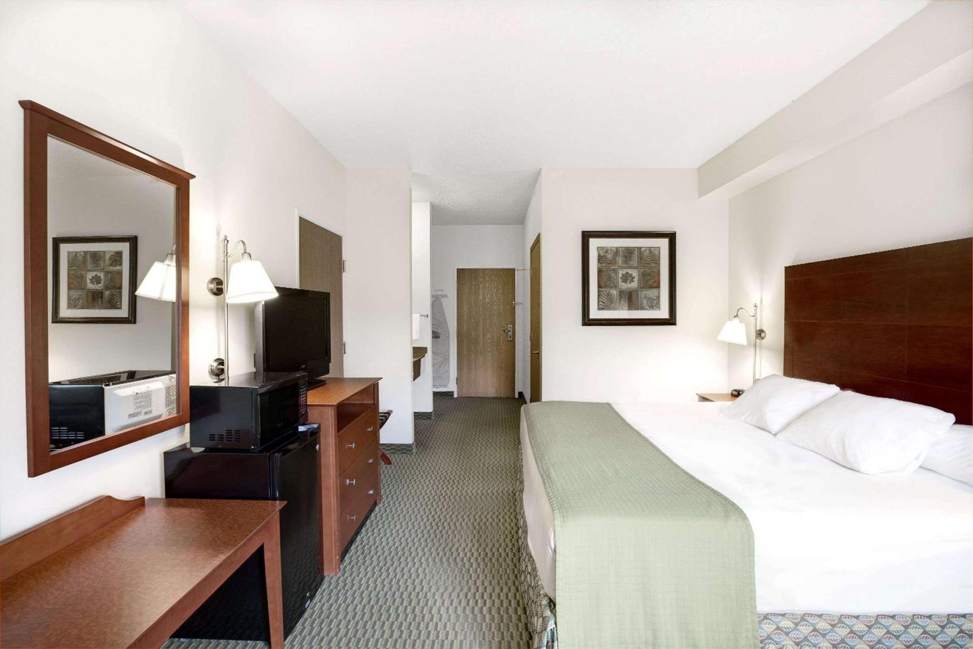 Days Inn by Wyndham Carroll photo 13