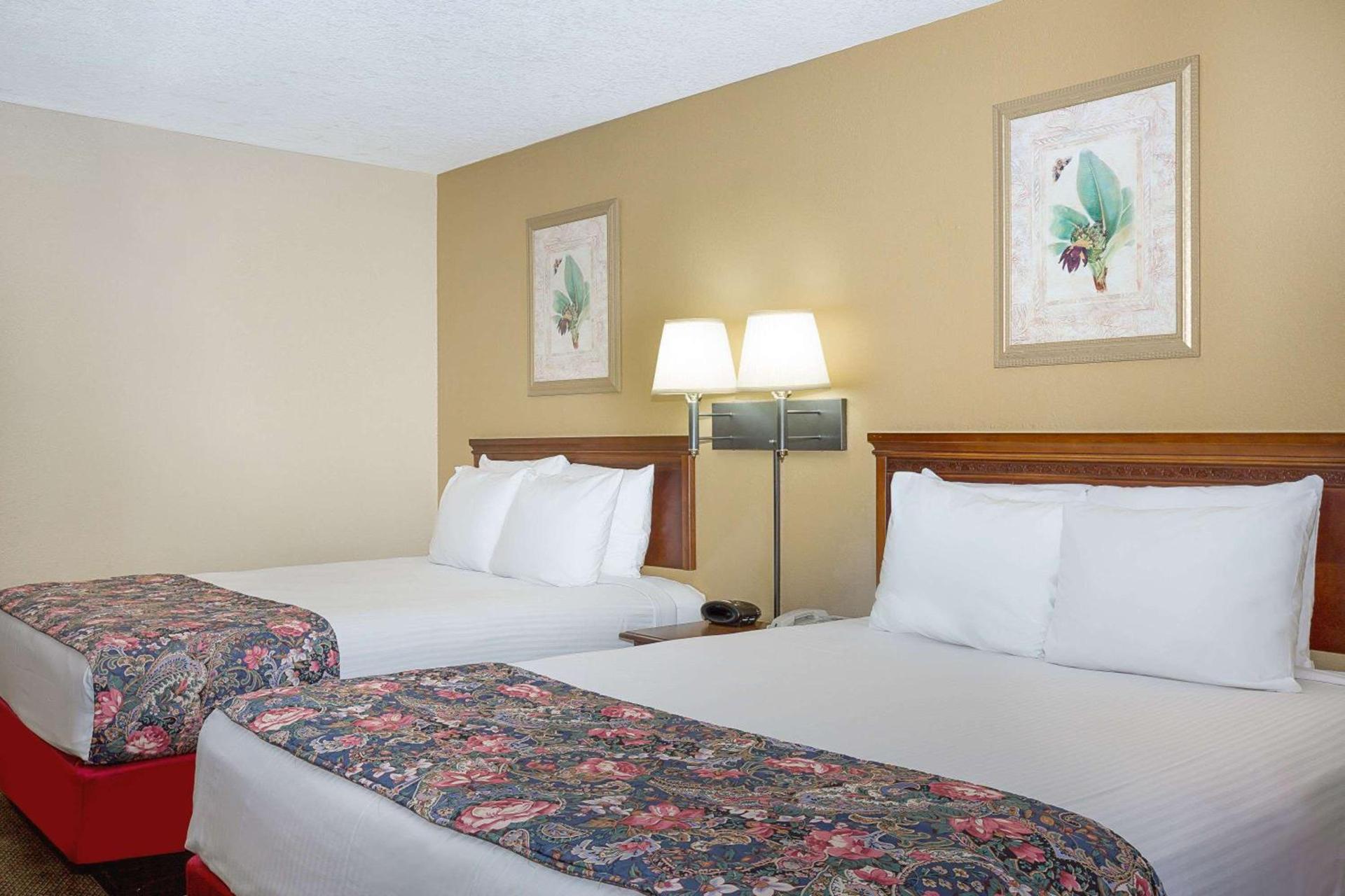 Days Inn by Wyndham Hoover Birmingham photo 5