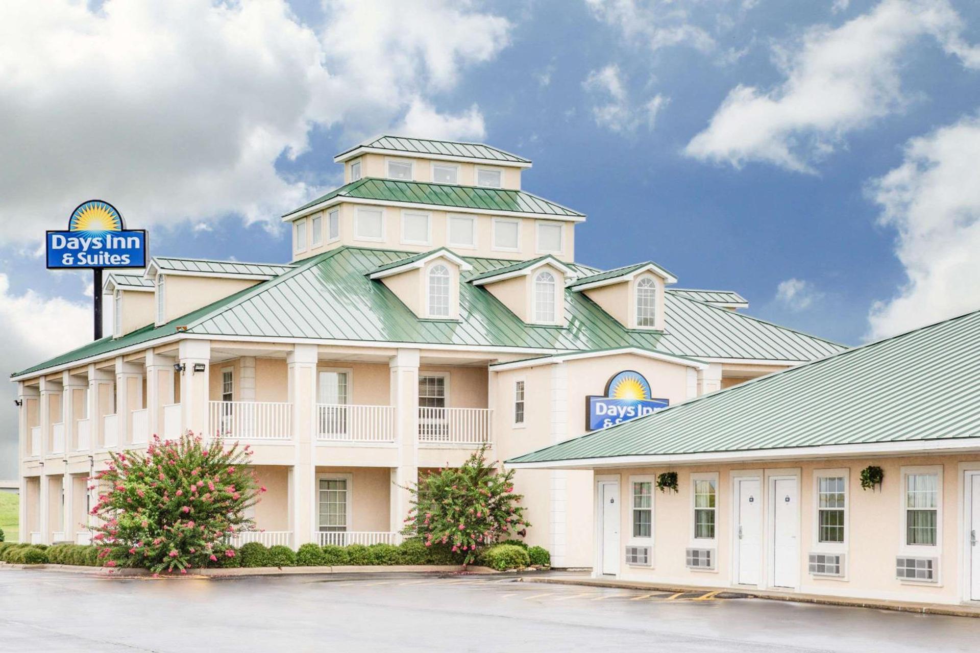 Days Inn by Wyndham Trumann AR photo 2