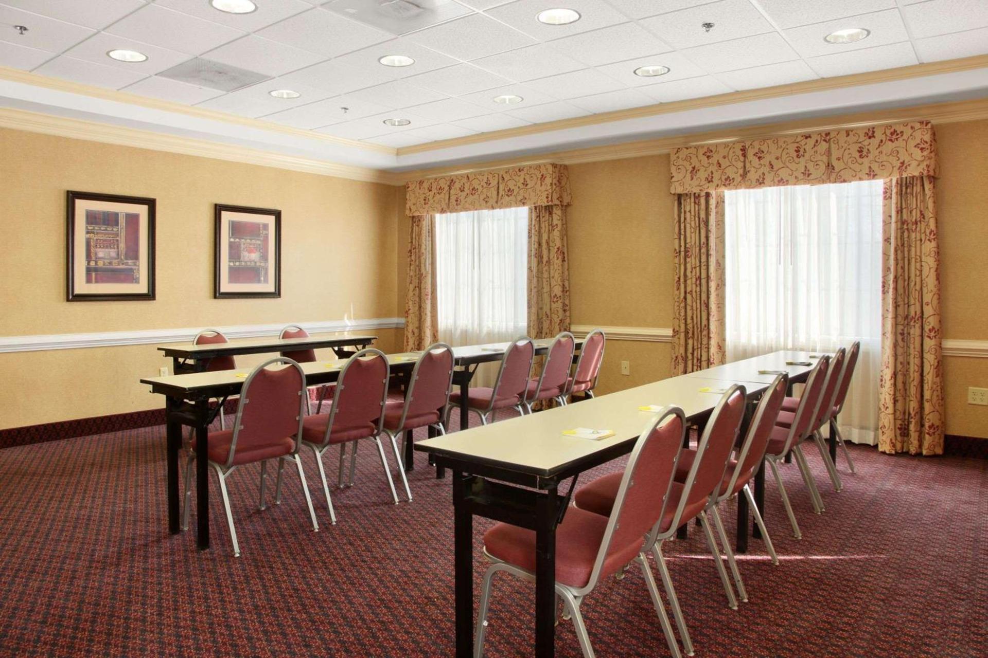 Days Inn by Wyndham Alta Vista photo 34