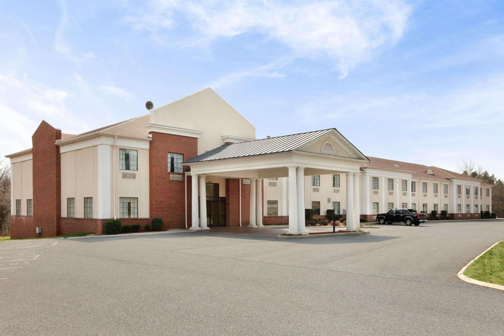 Days Inn by Wyndham Alta Vista photo 1