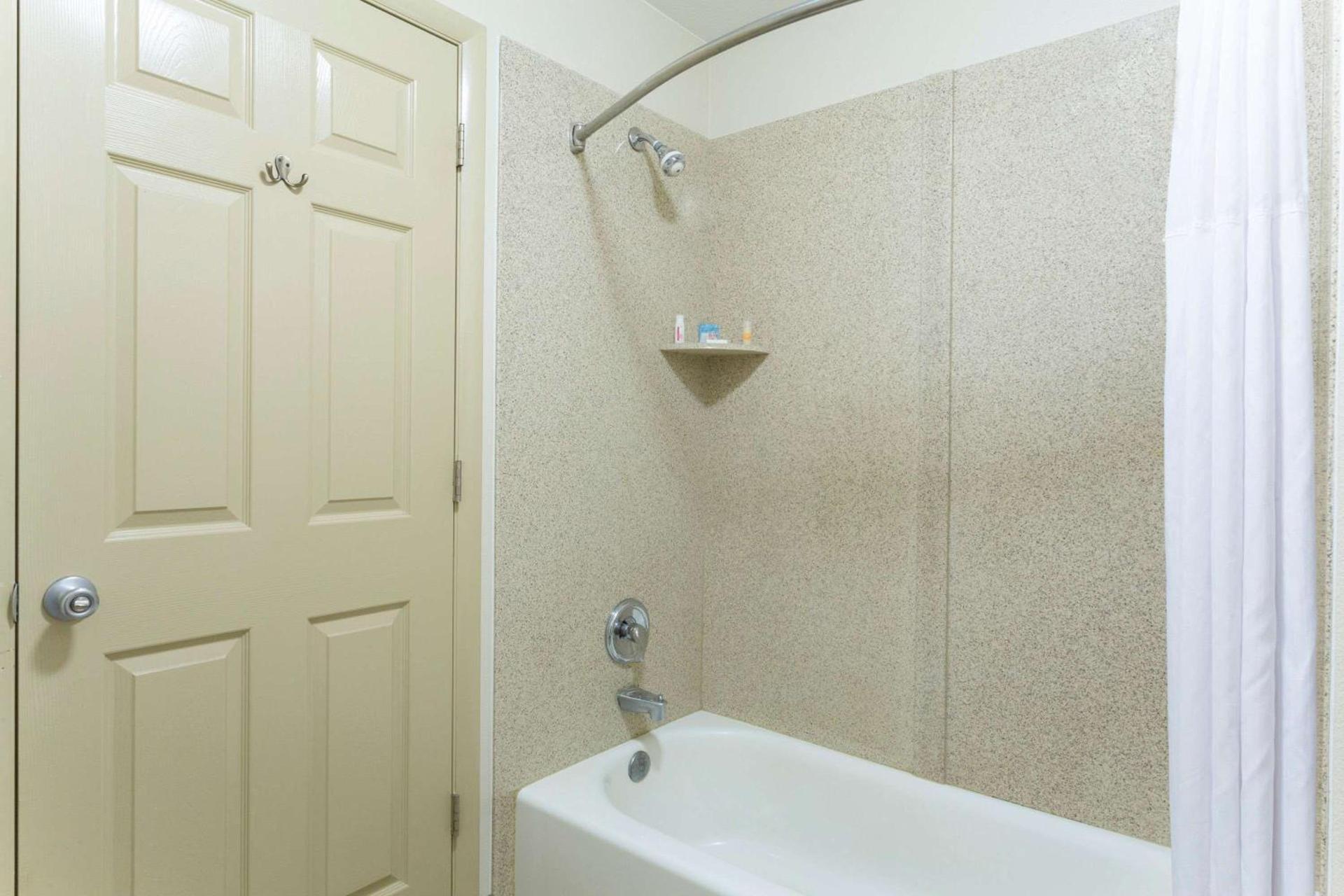 Days Inn by Wyndham Beaver photo 8