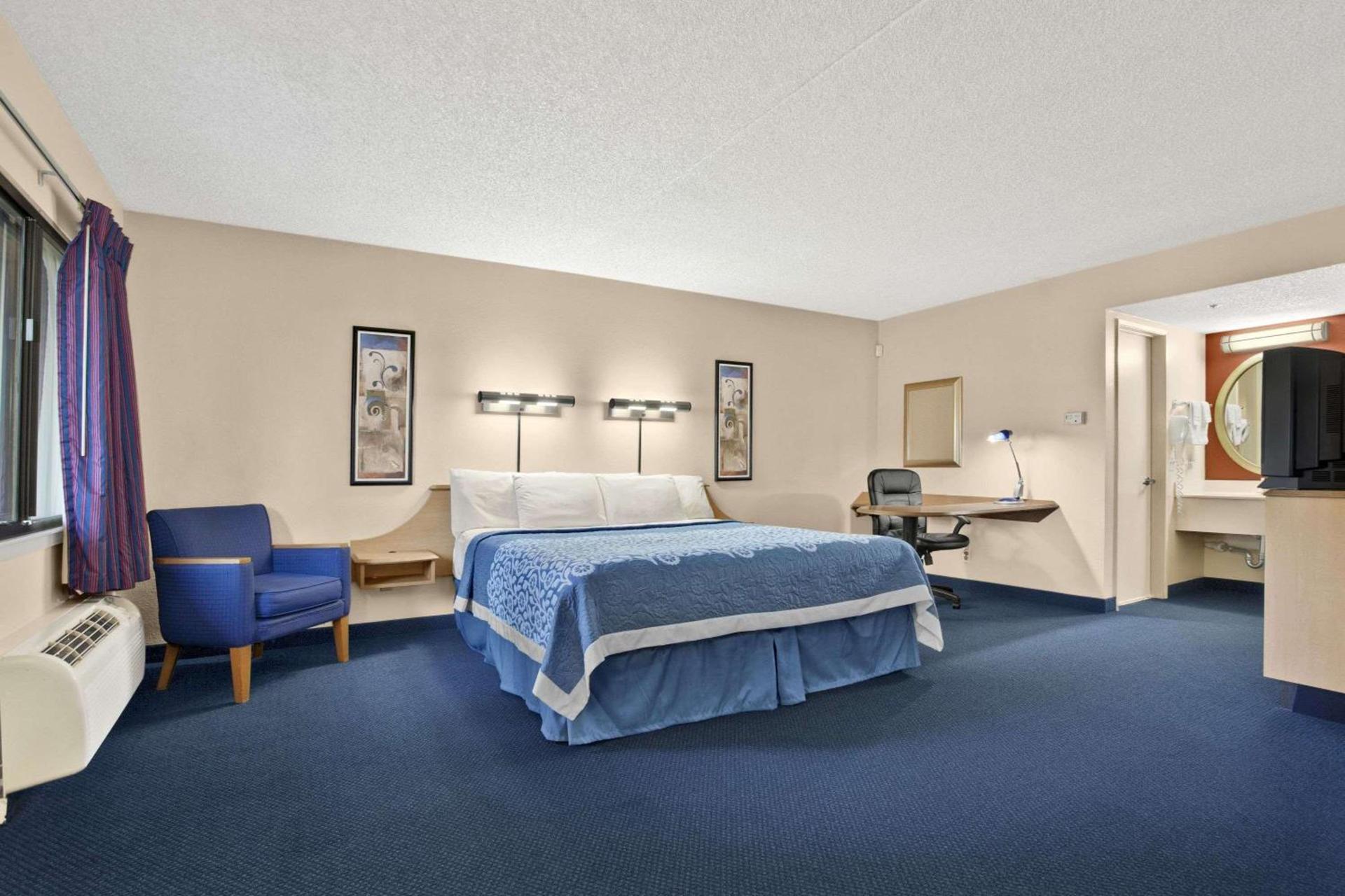 Days Inn by Wyndham Buena Park Anaheim photo 9