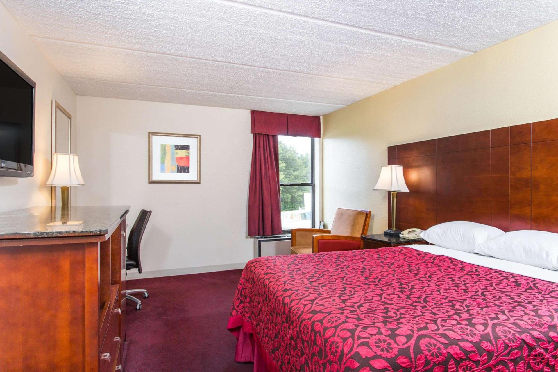 Rodeway Inn High Point - Archdale photo 35