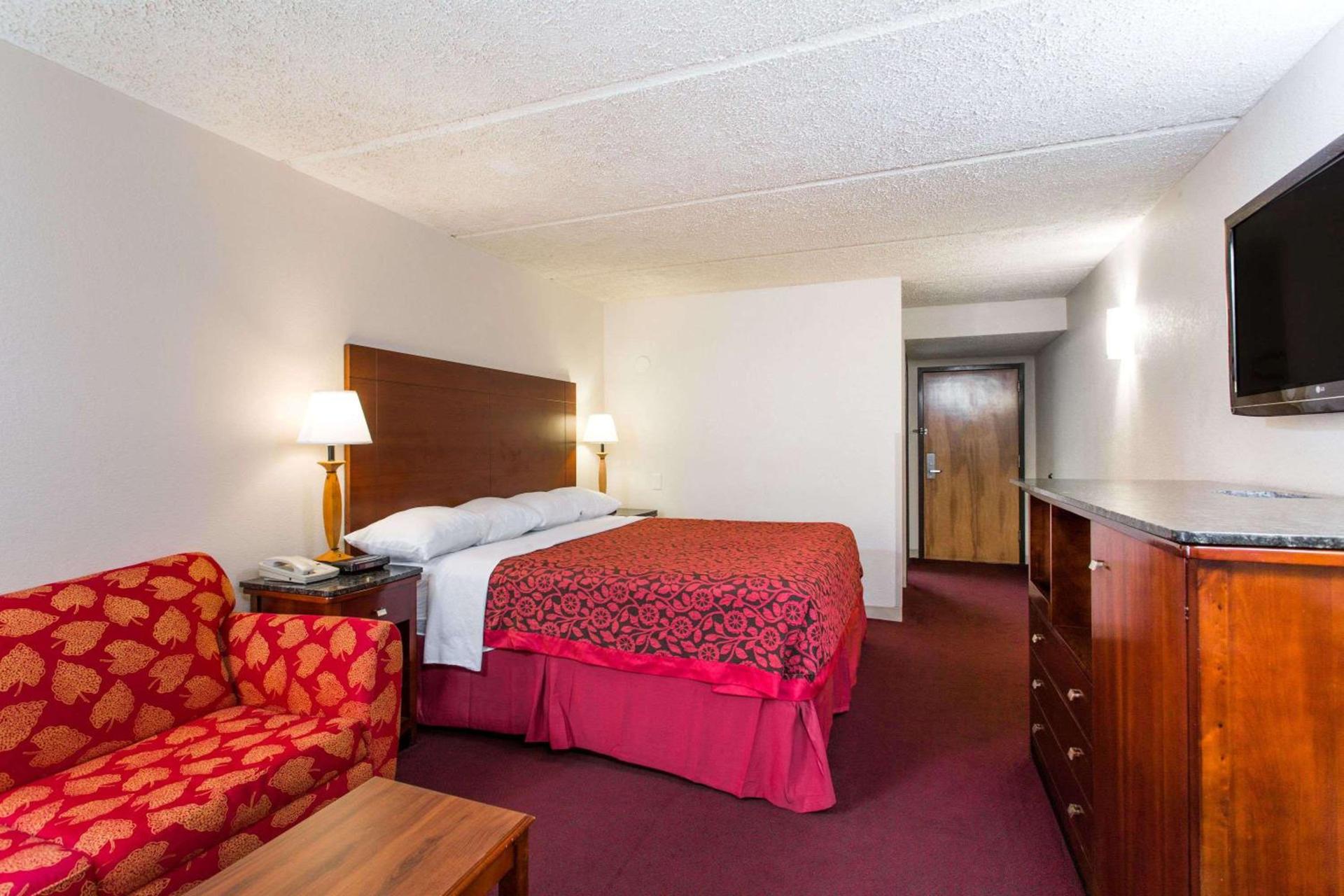 Rodeway Inn High Point - Archdale photo 33