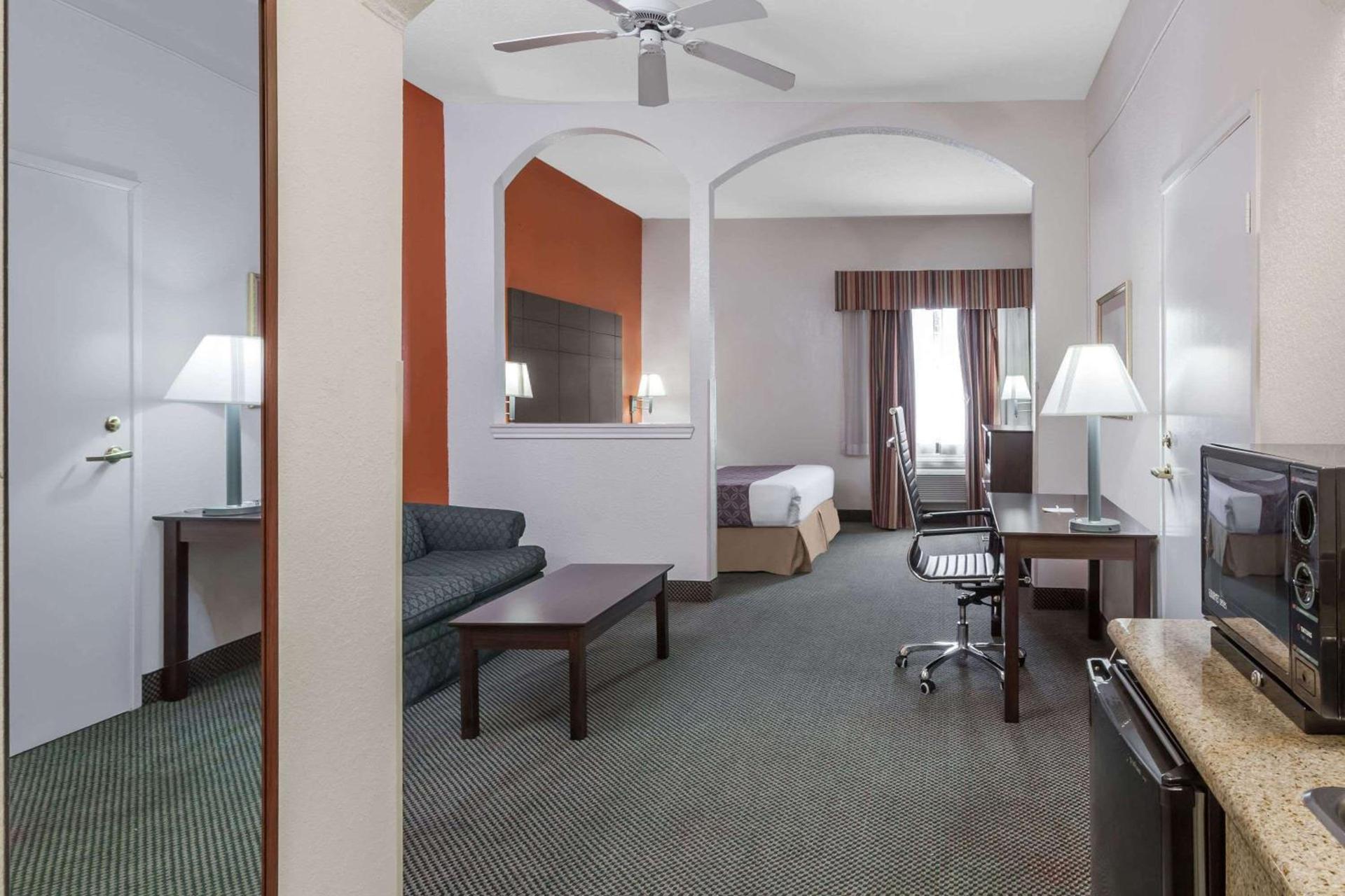 Studio 6 Suites Pasadena, TX photo 21