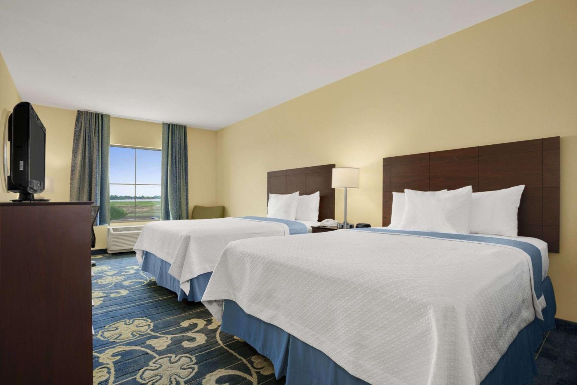 Spark by Hilton Victoria photo 8
