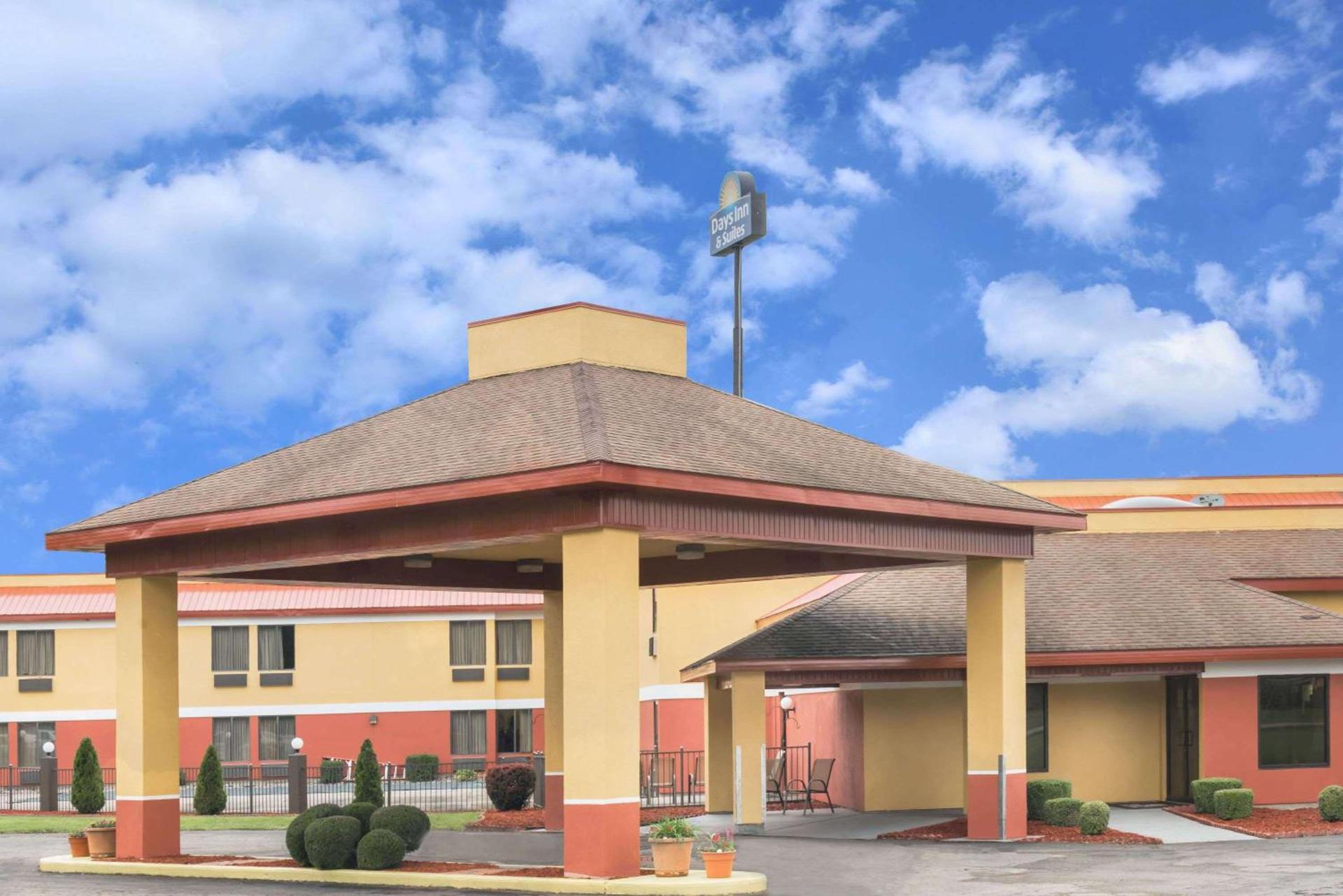 Days Inn & Suites by Wyndham Casey photo 1