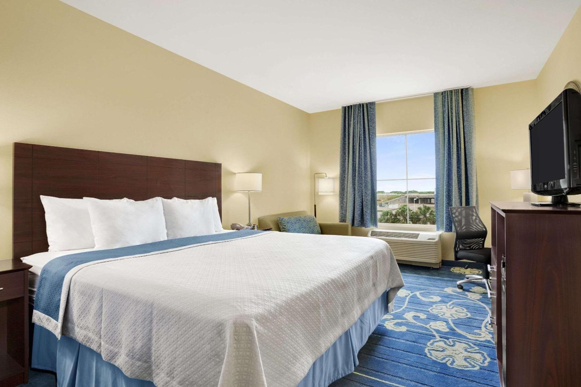 Spark by Hilton Victoria photo 7