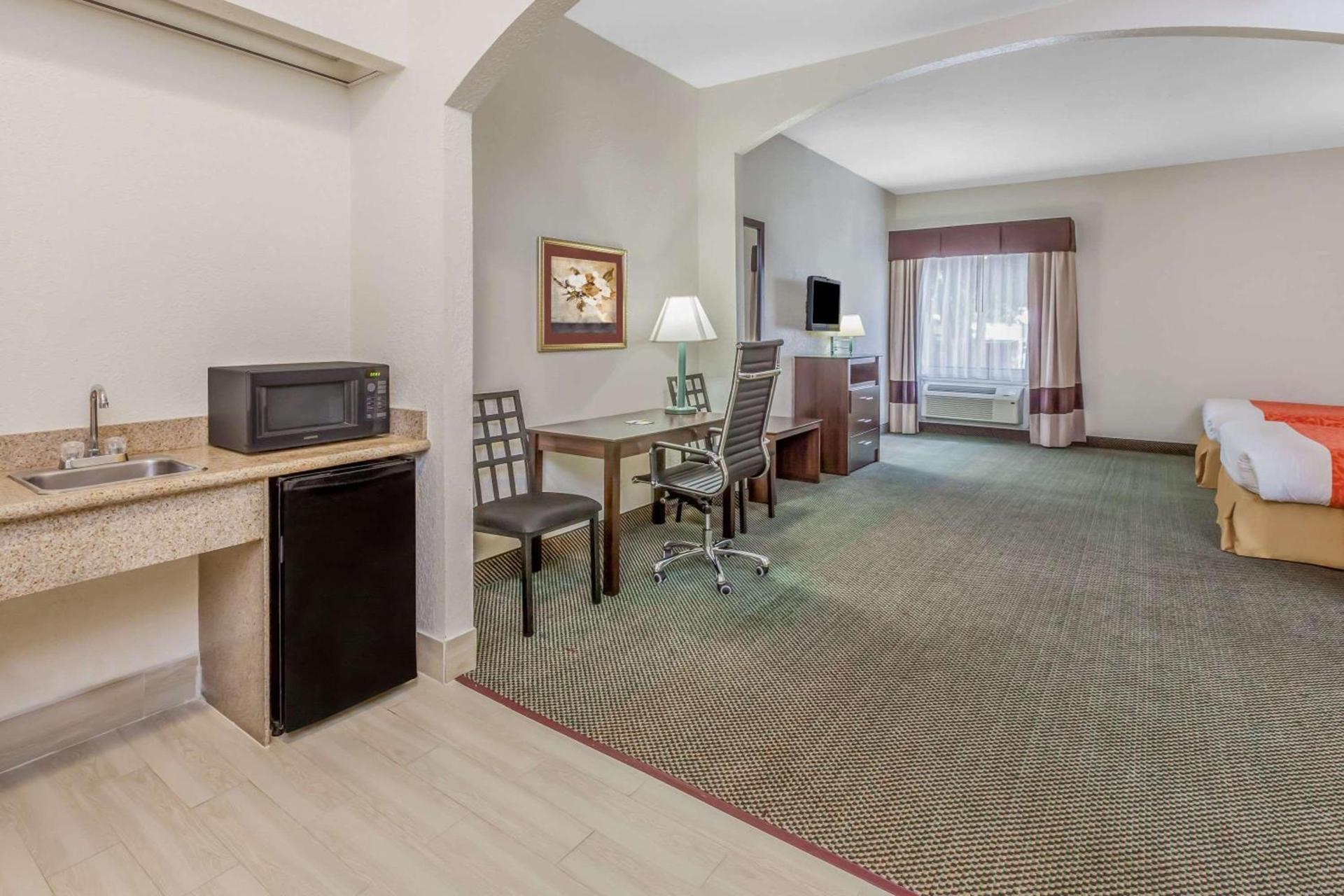 Studio 6 Suites Pasadena, TX photo 22