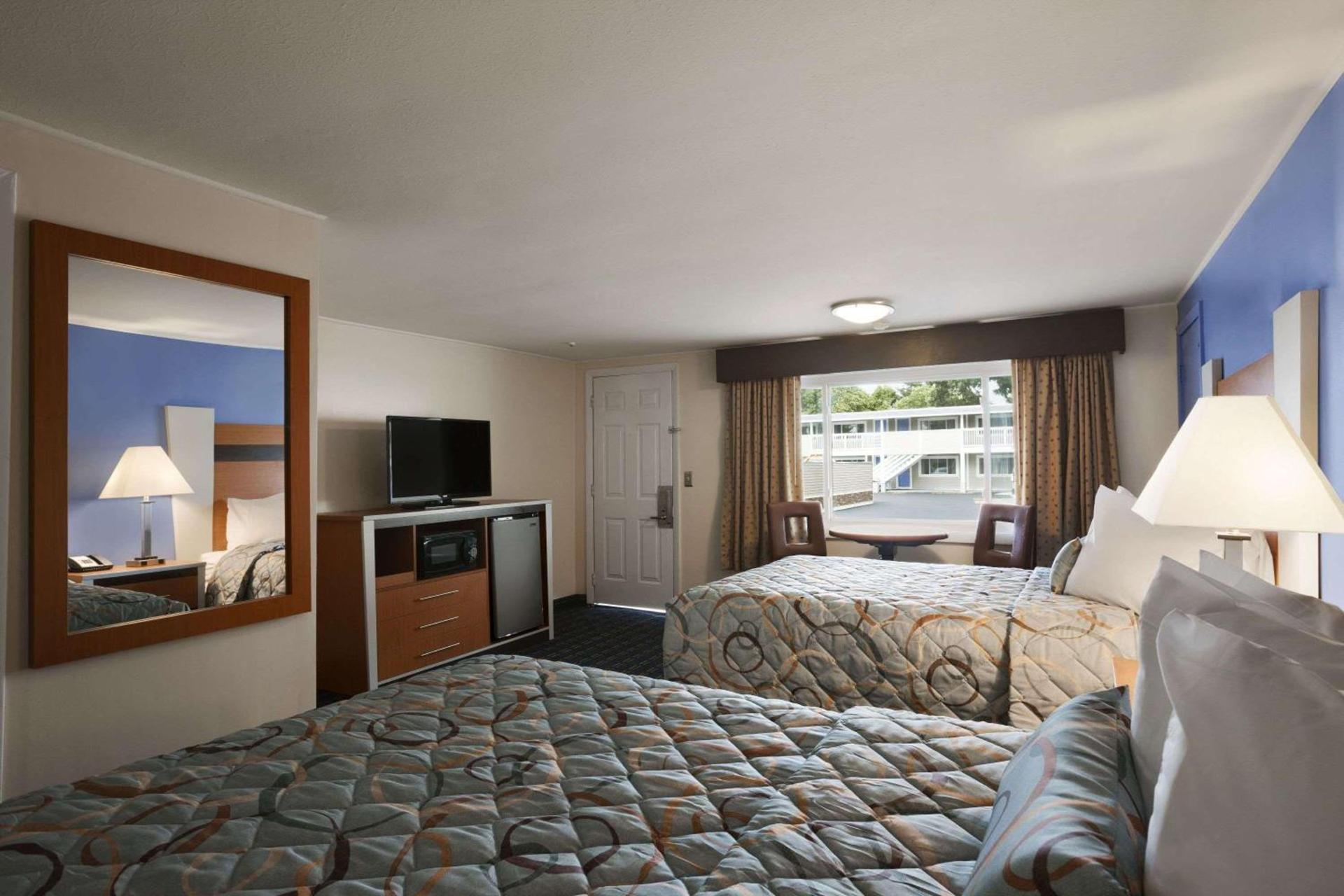 Days Inn by Wyndham - Cape Cod photo 17