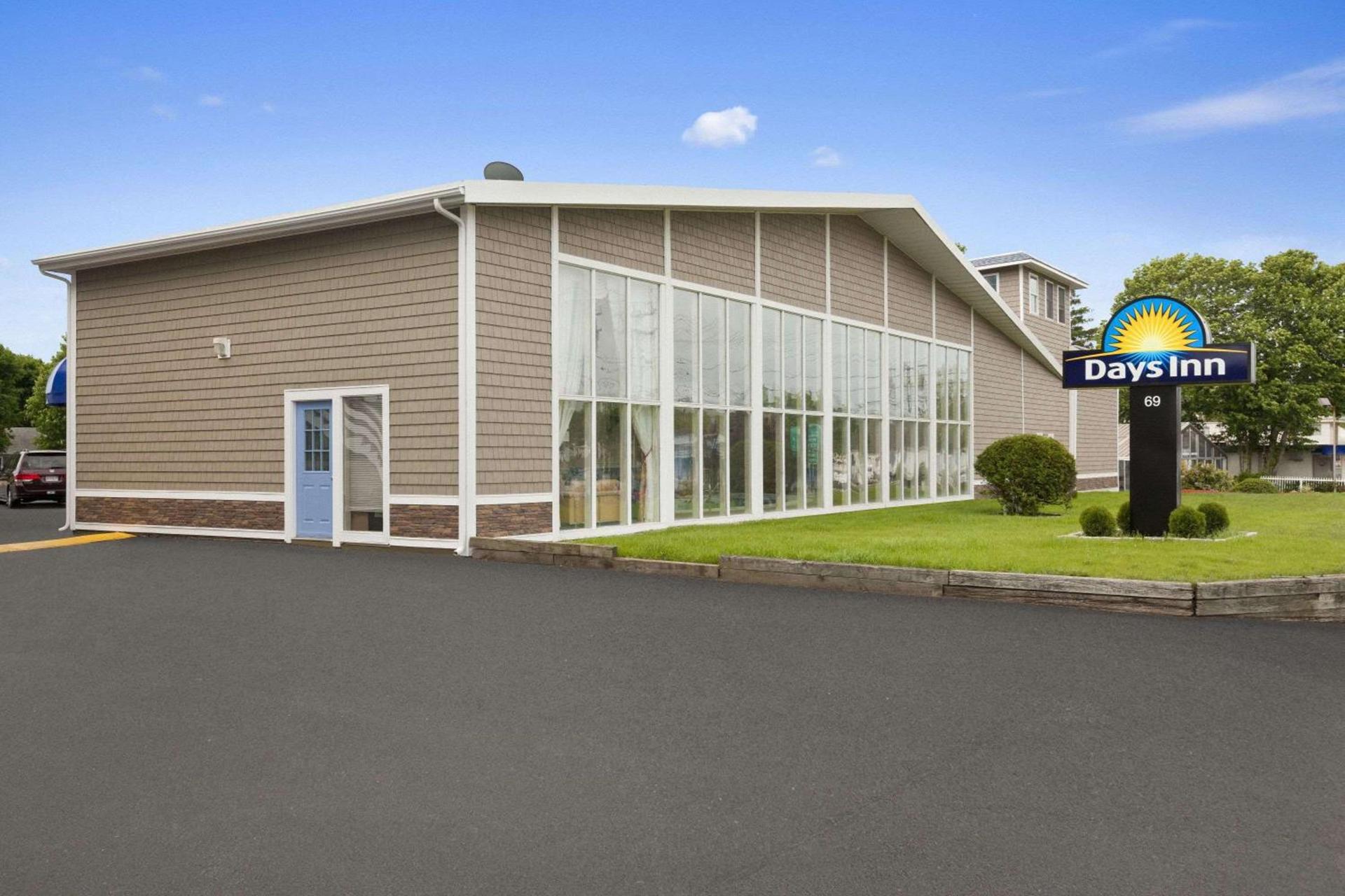 Days Inn by Wyndham - Cape Cod photo 11