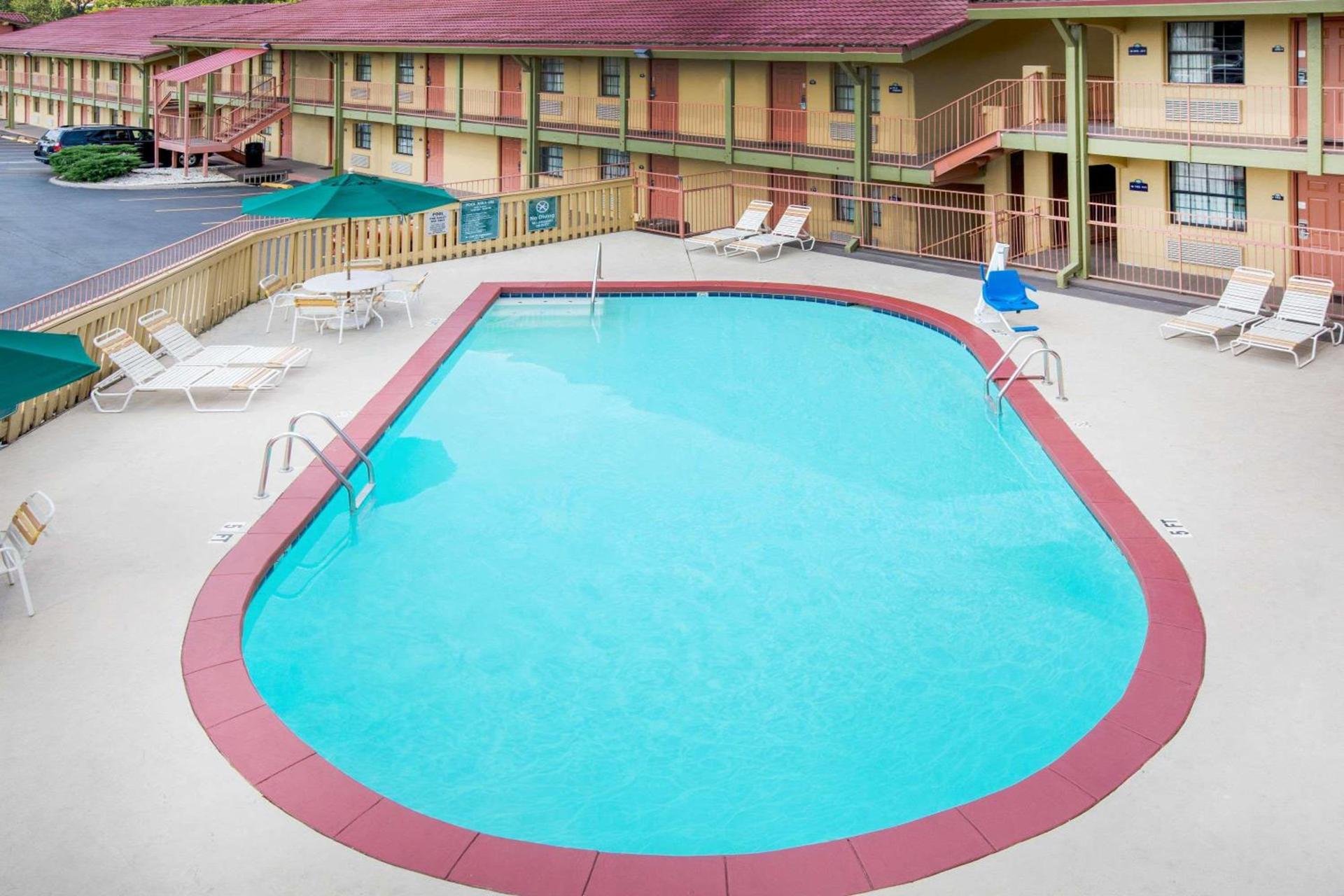 Days Inn by Wyndham Little Rock/Medical Center photo 2
