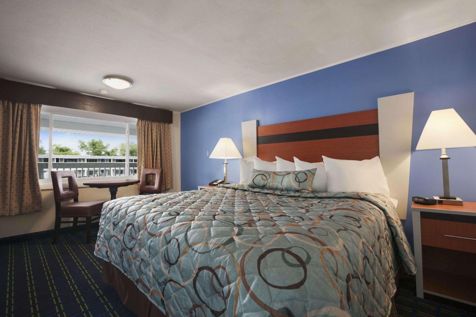 Days Inn by Wyndham - Cape Cod photo 16