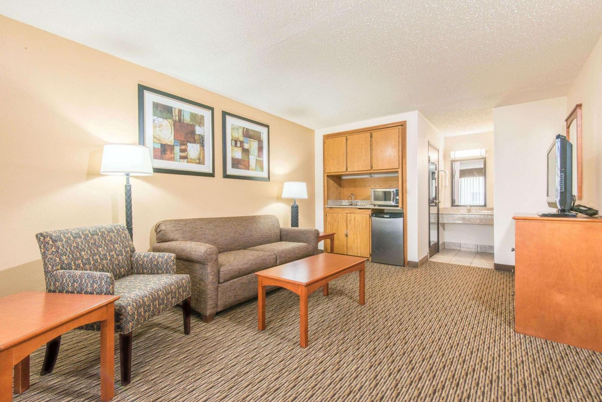 Days Inn by Wyndham Altus photo 15