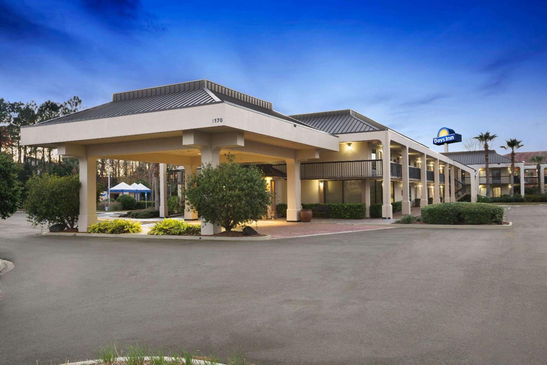 Days Inn by Wyndham Jacksonville Airport photo 1