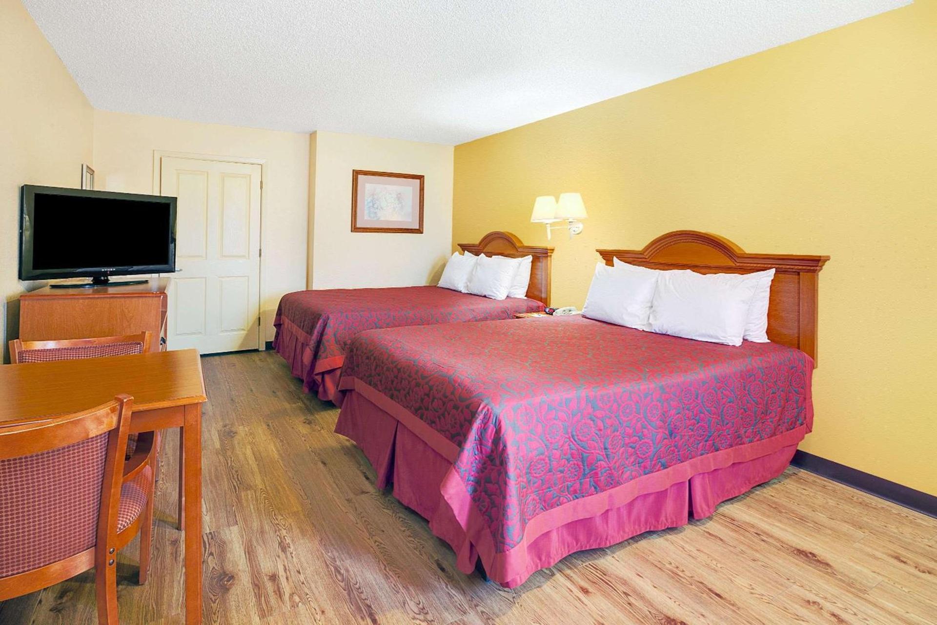 Days Inn by Wyndham Boerne photo 12