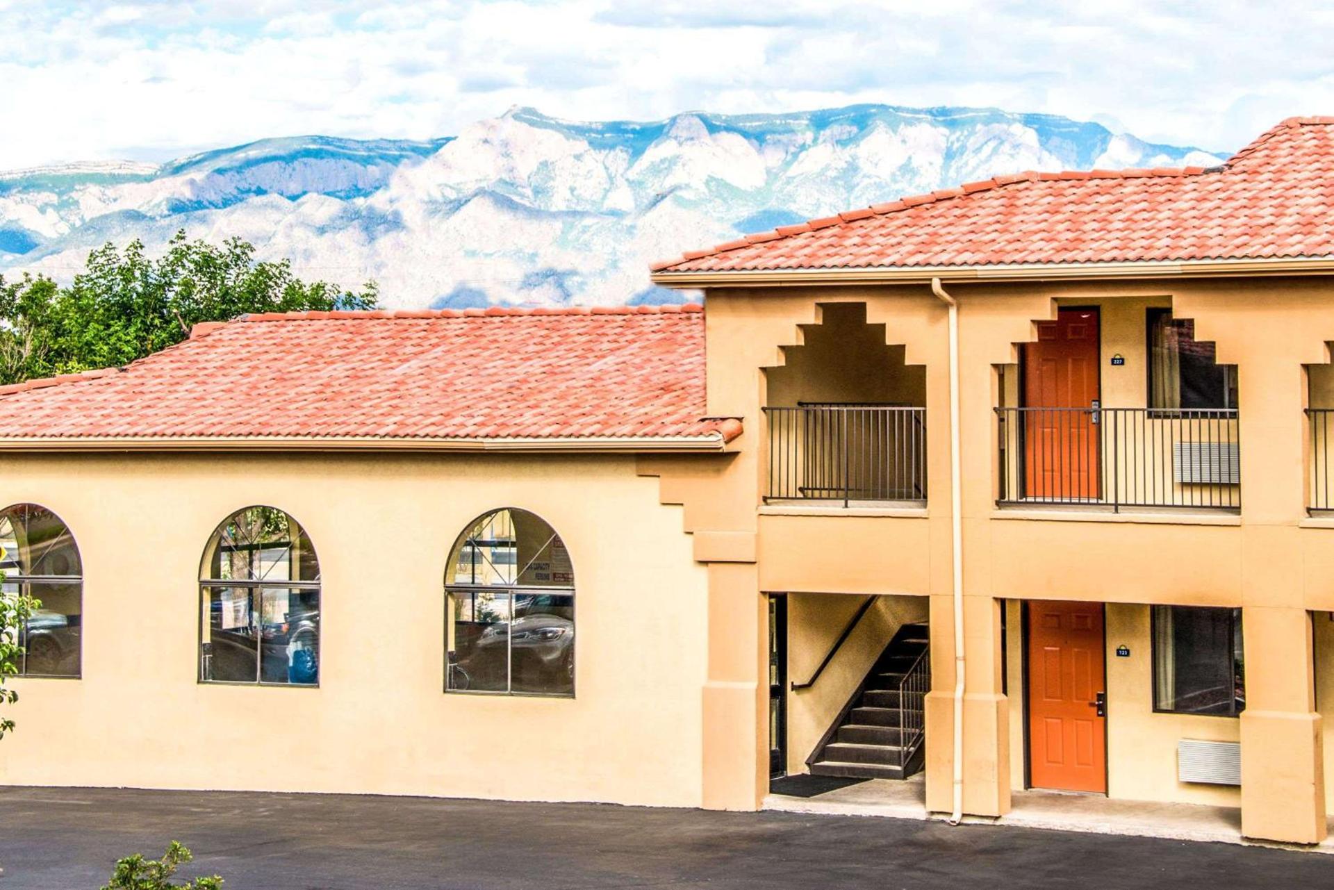 Days Inn by Wyndham Rio Rancho photo 4