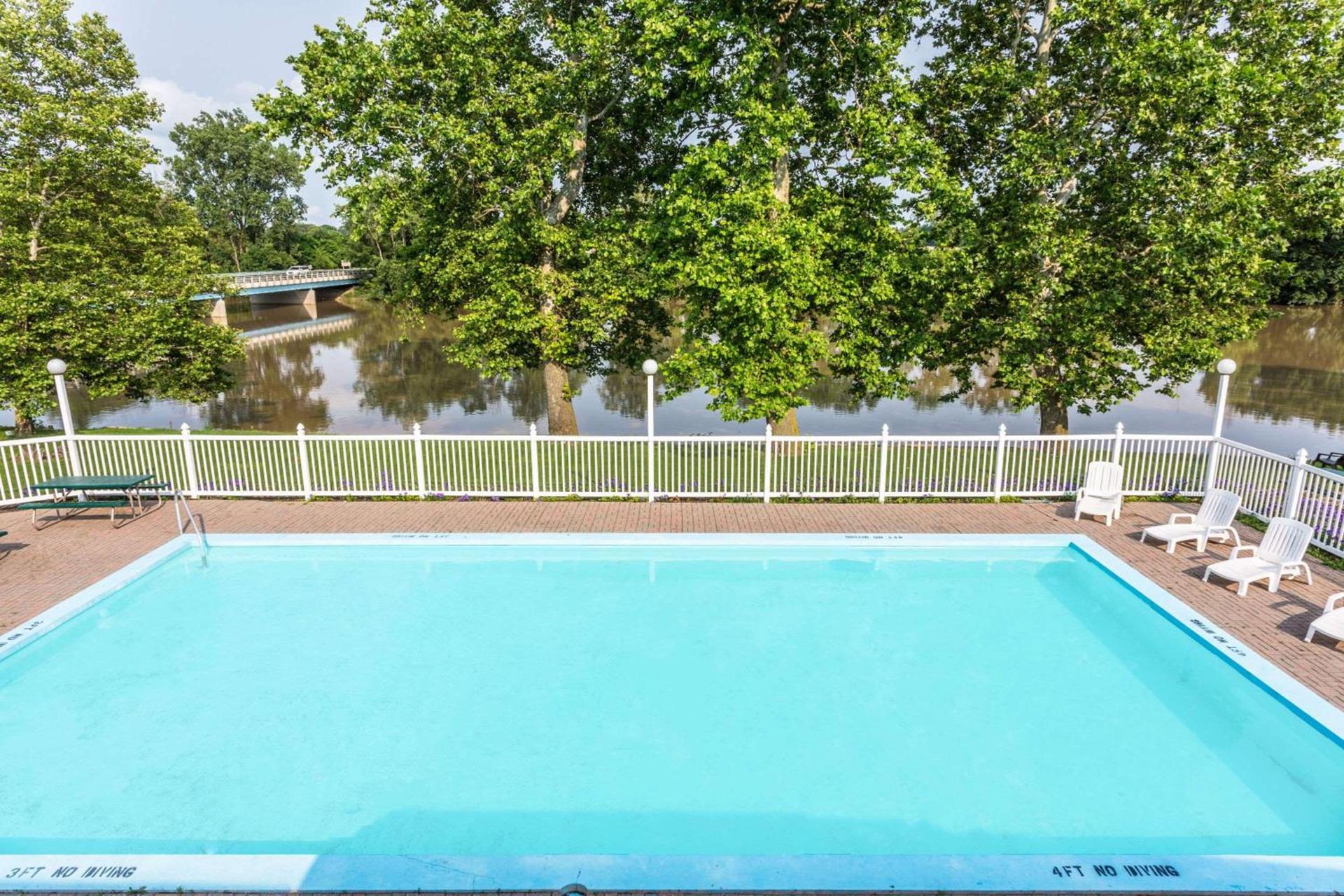 Studio 6 Suites - Tiffin, OH photo 4