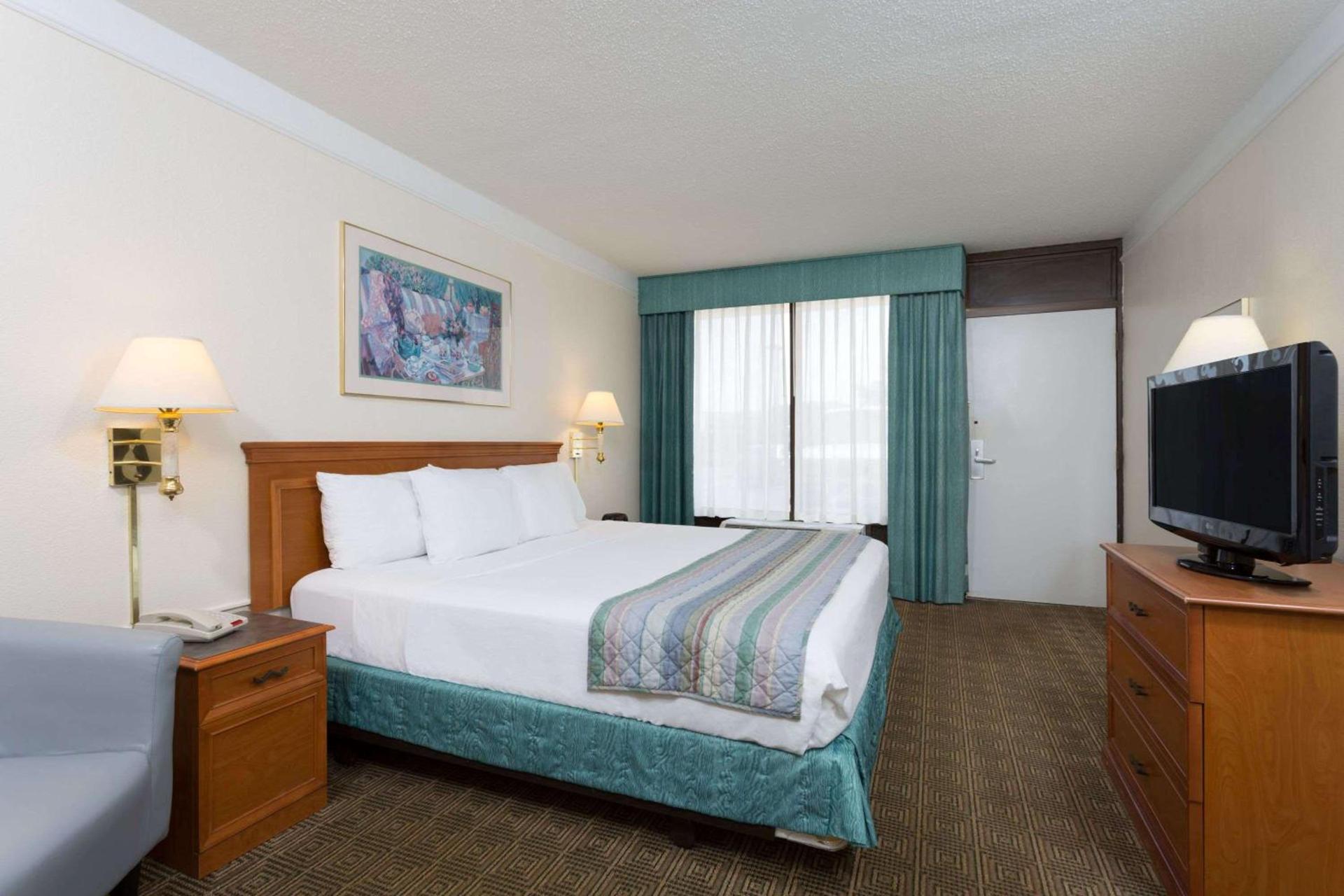 Extended Stay America Suites - Bristol photo 9