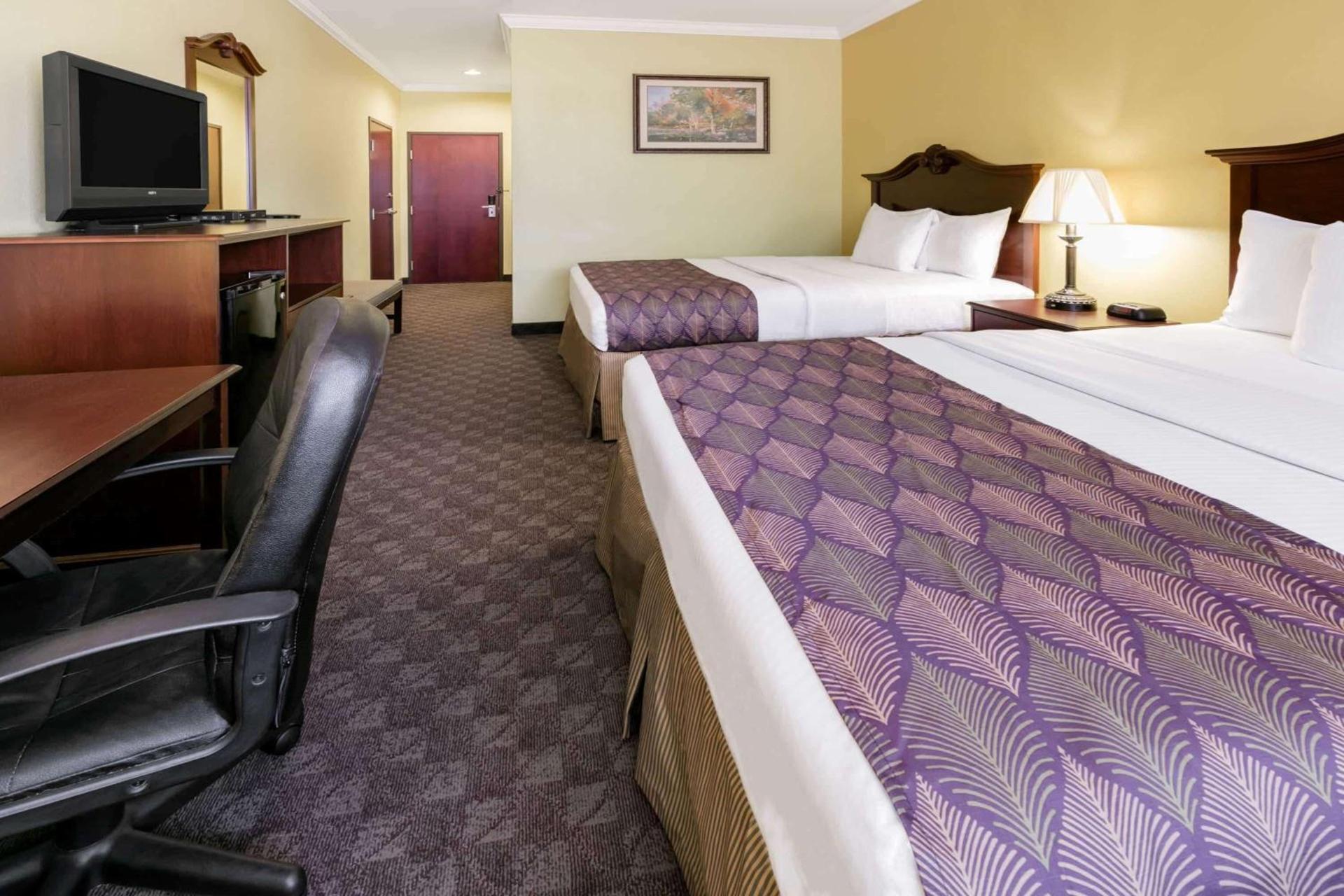 Days Inn by Wyndham Salado photo 13