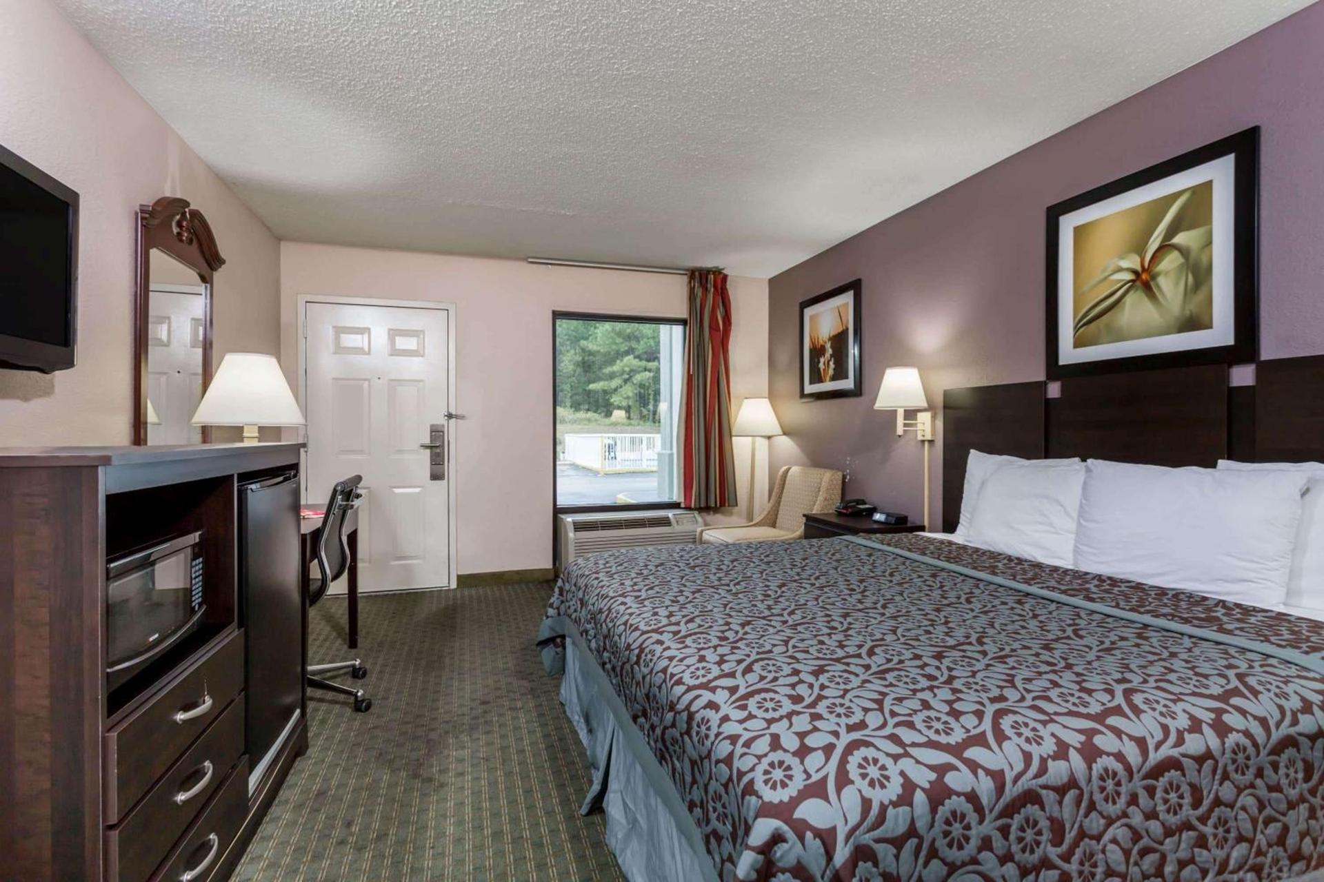 Days Inn by Wyndham Lugoff photo 5
