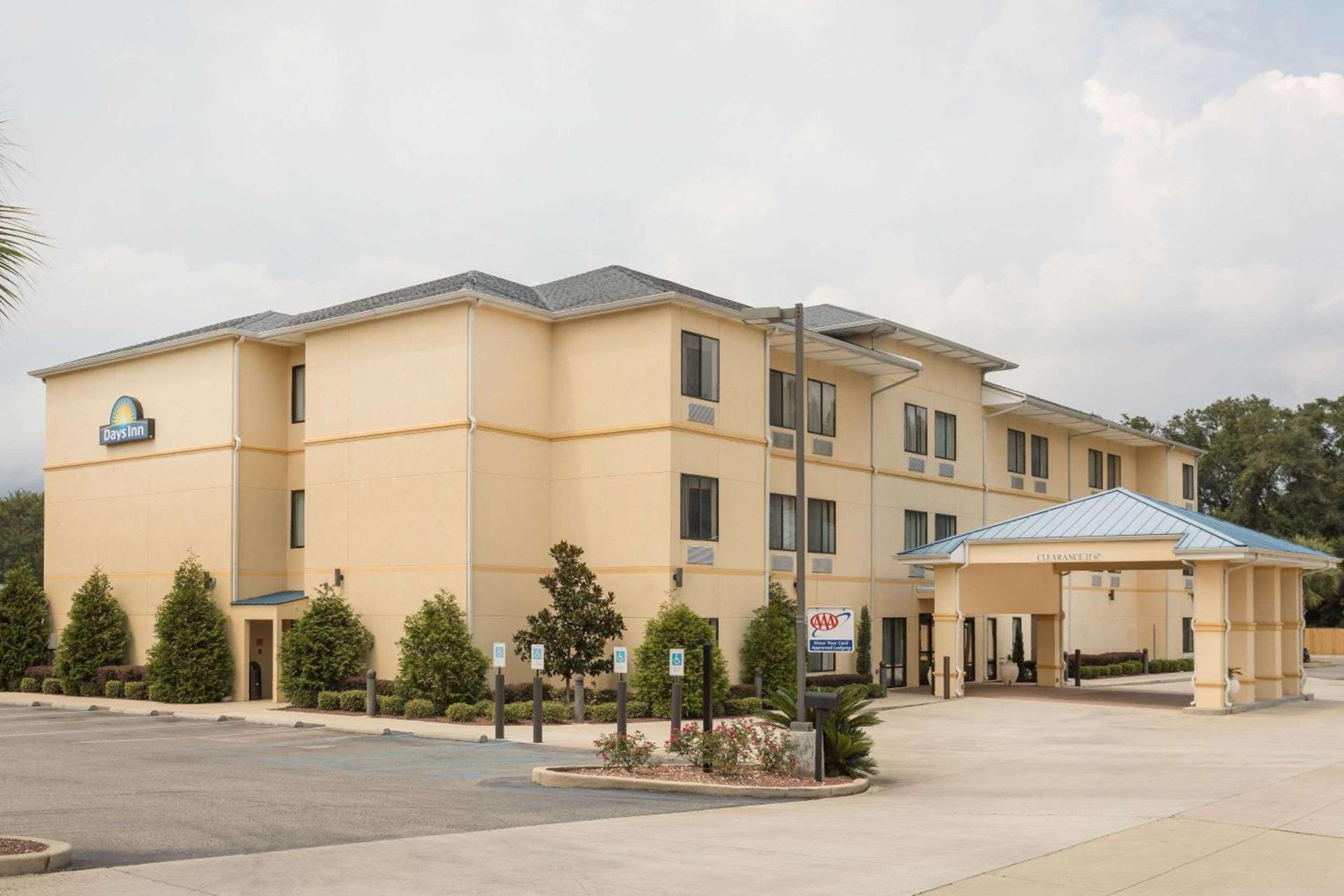 Days Inn by Wyndham Semmes Mobile photo 1