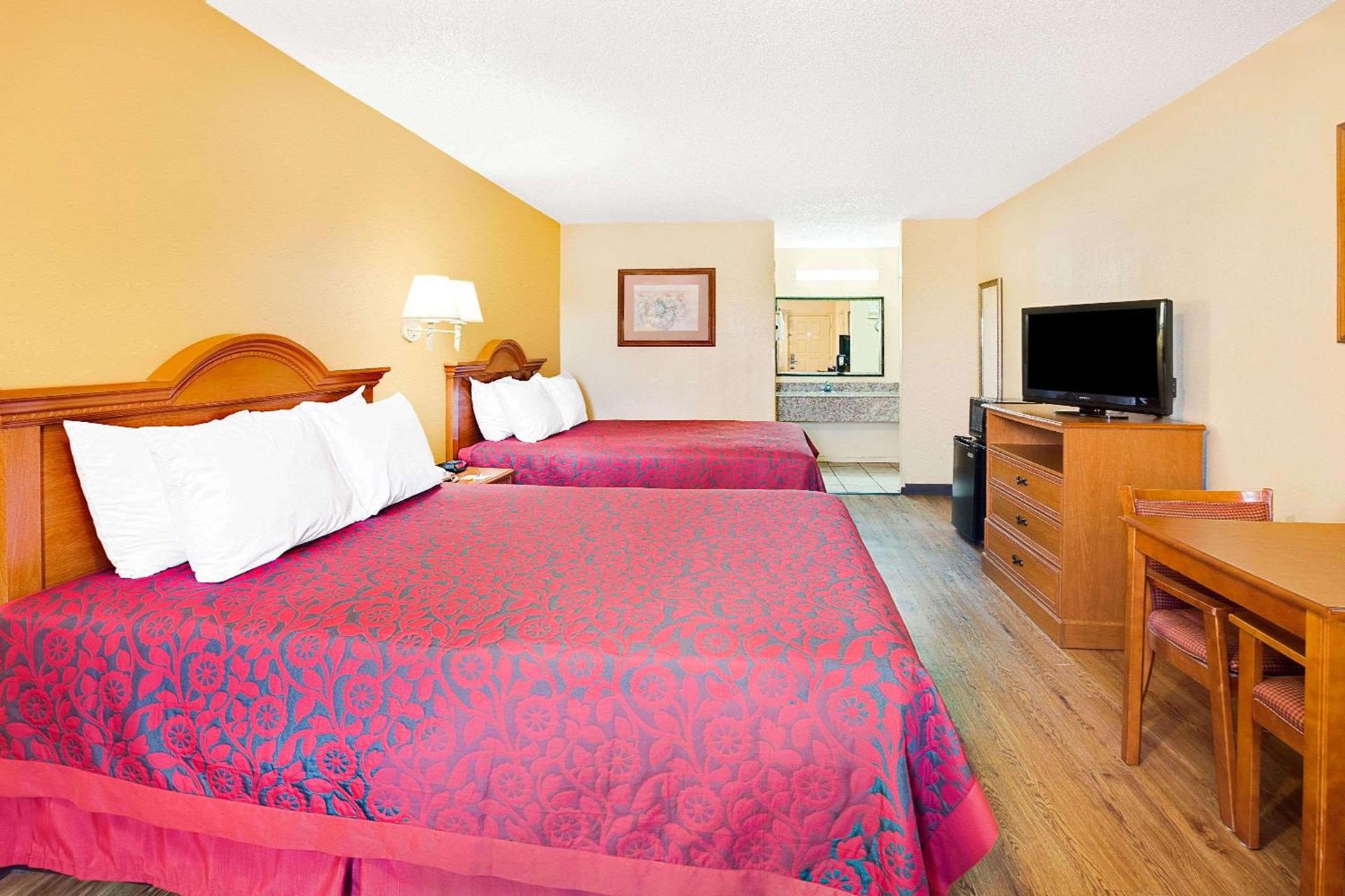 Days Inn by Wyndham Boerne photo 7