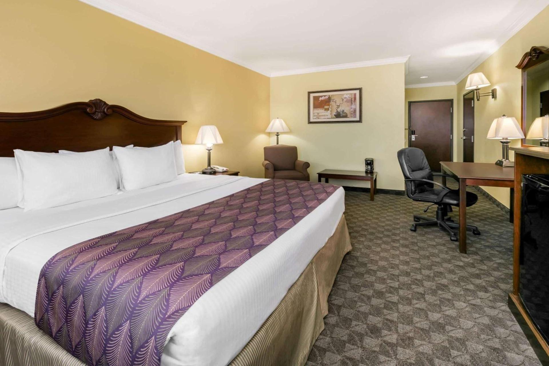 Days Inn by Wyndham Salado photo 14