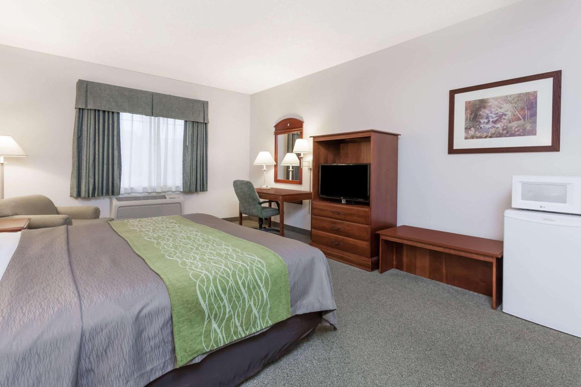 Days Inn by Wyndham Pentwater photo 9
