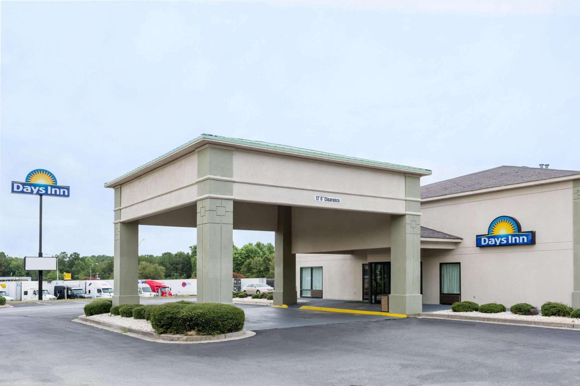 Days Inn by Wyndham Lugoff photo 15