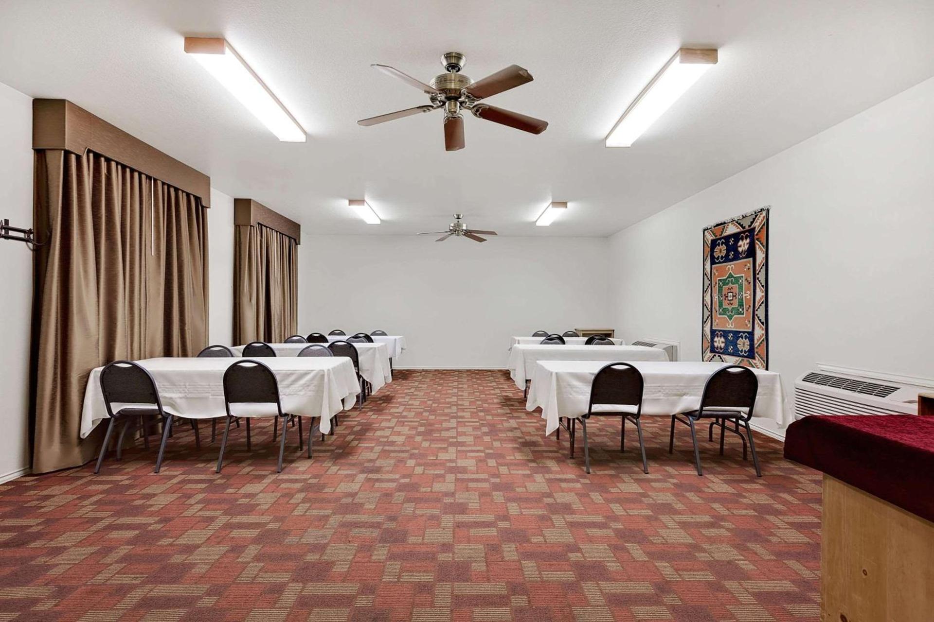 Days Inn by Wyndham San Angelo photo 26
