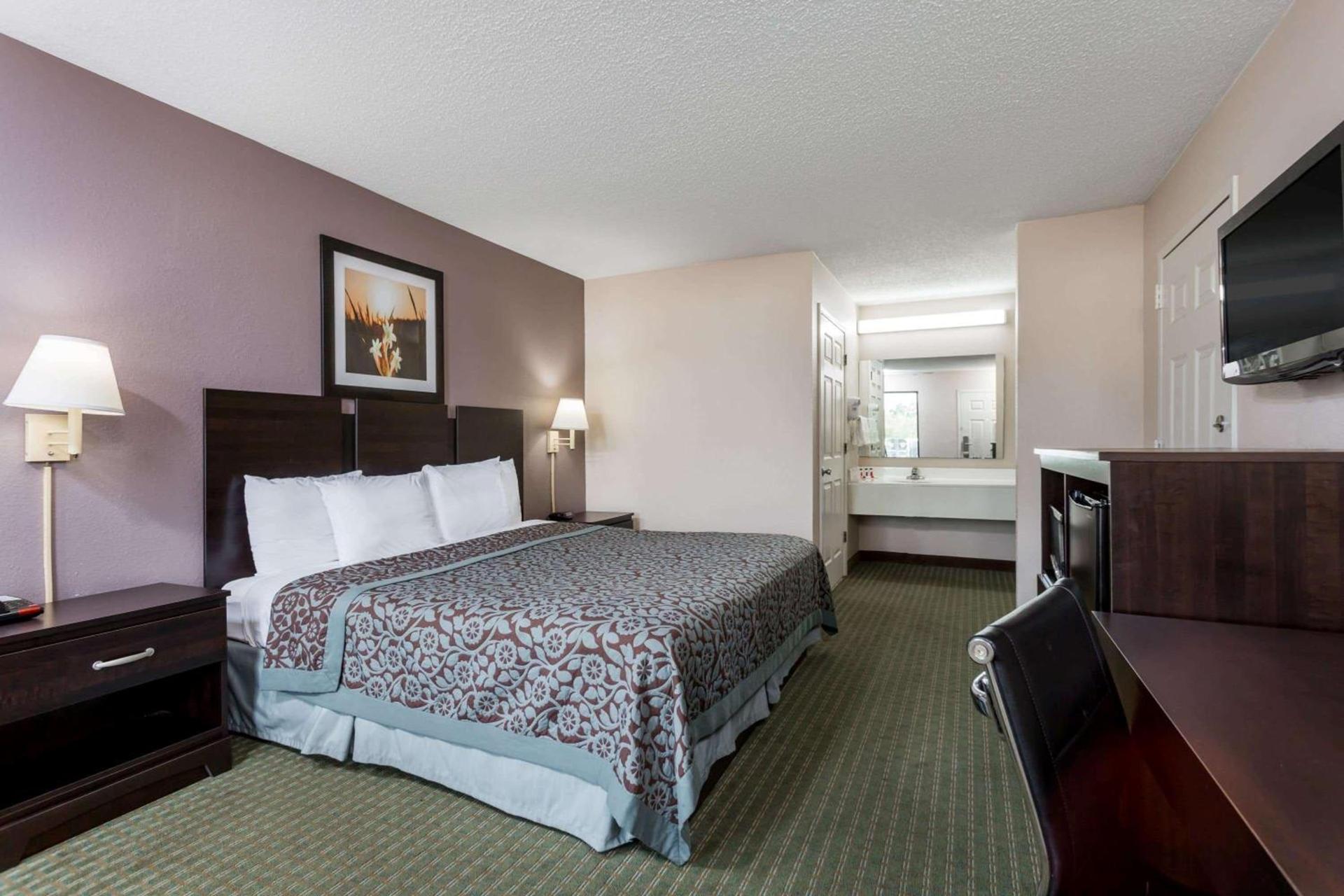 Days Inn by Wyndham Lugoff photo 6