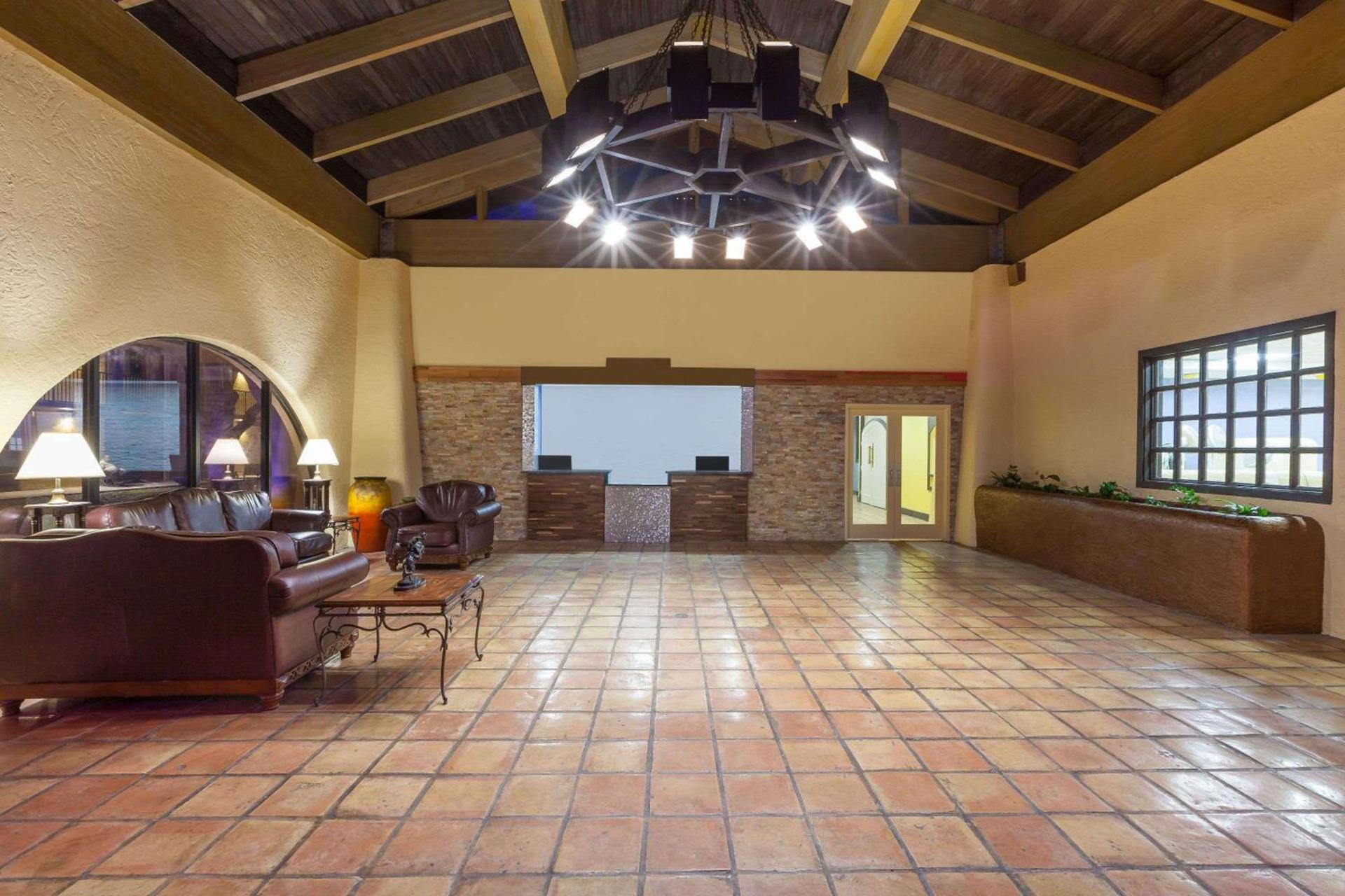 Days Inn by Wyndham Uvalde photo 4