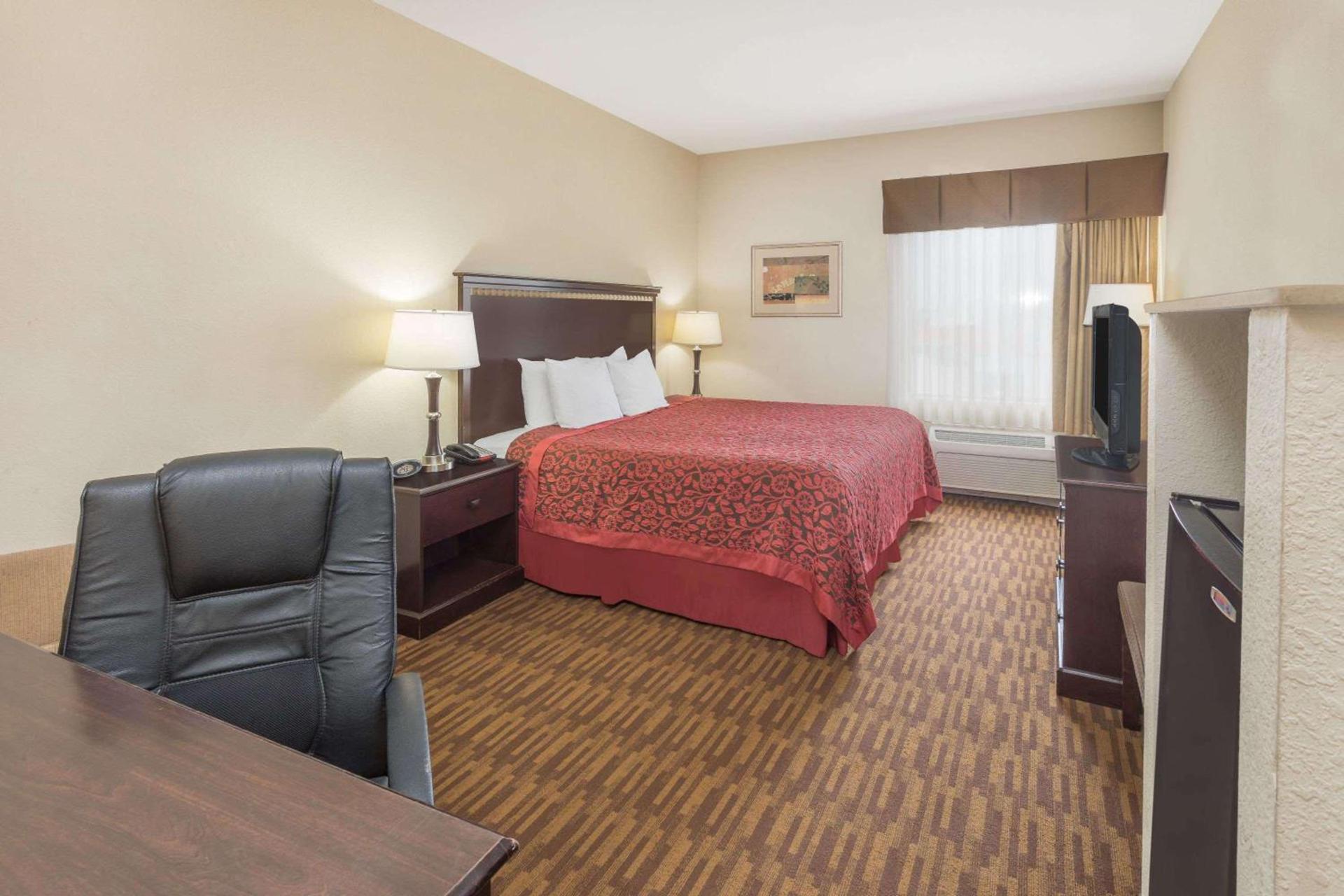 Days Inn by Wyndham Semmes Mobile photo 10