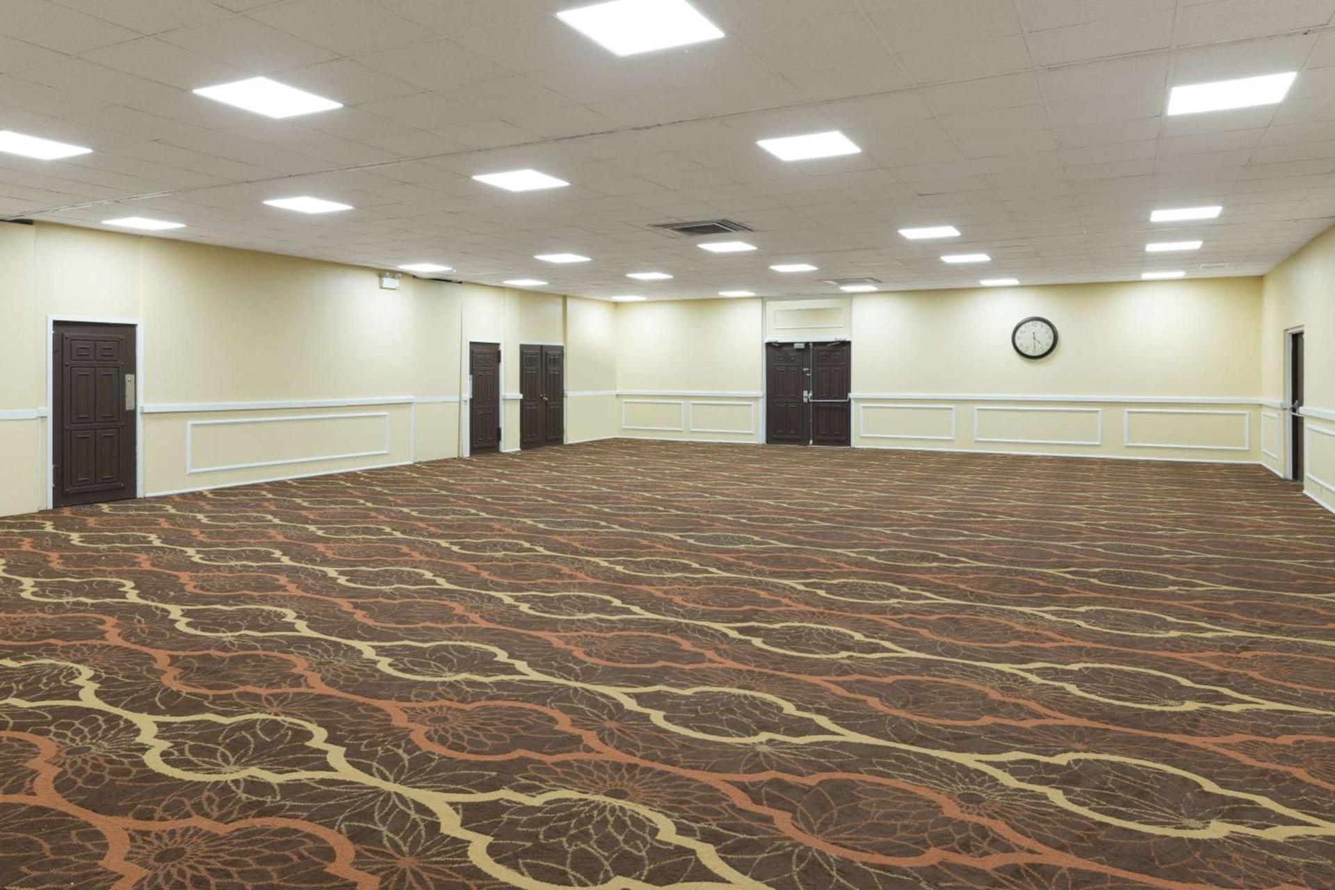 Days Inn by Wyndham Madison photo 13