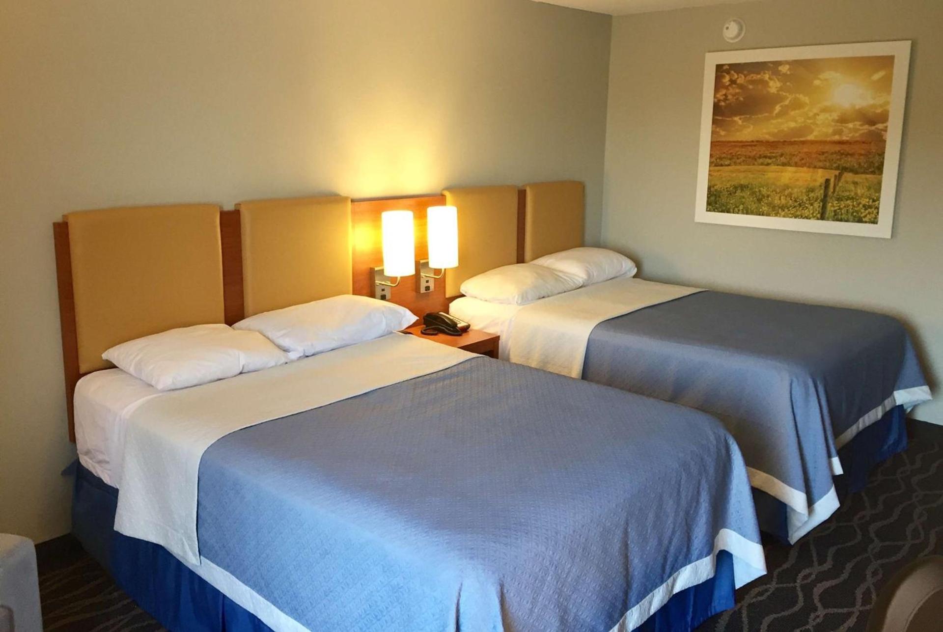 Days Inn & Suites by Wyndham Cincinnati North photo 6